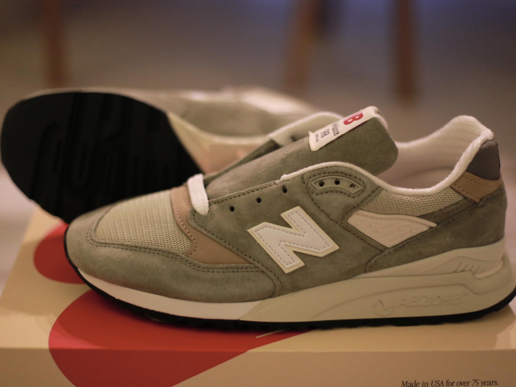 New Balance 998 Made in USA Olive Incense 착용 스타일 - 4
