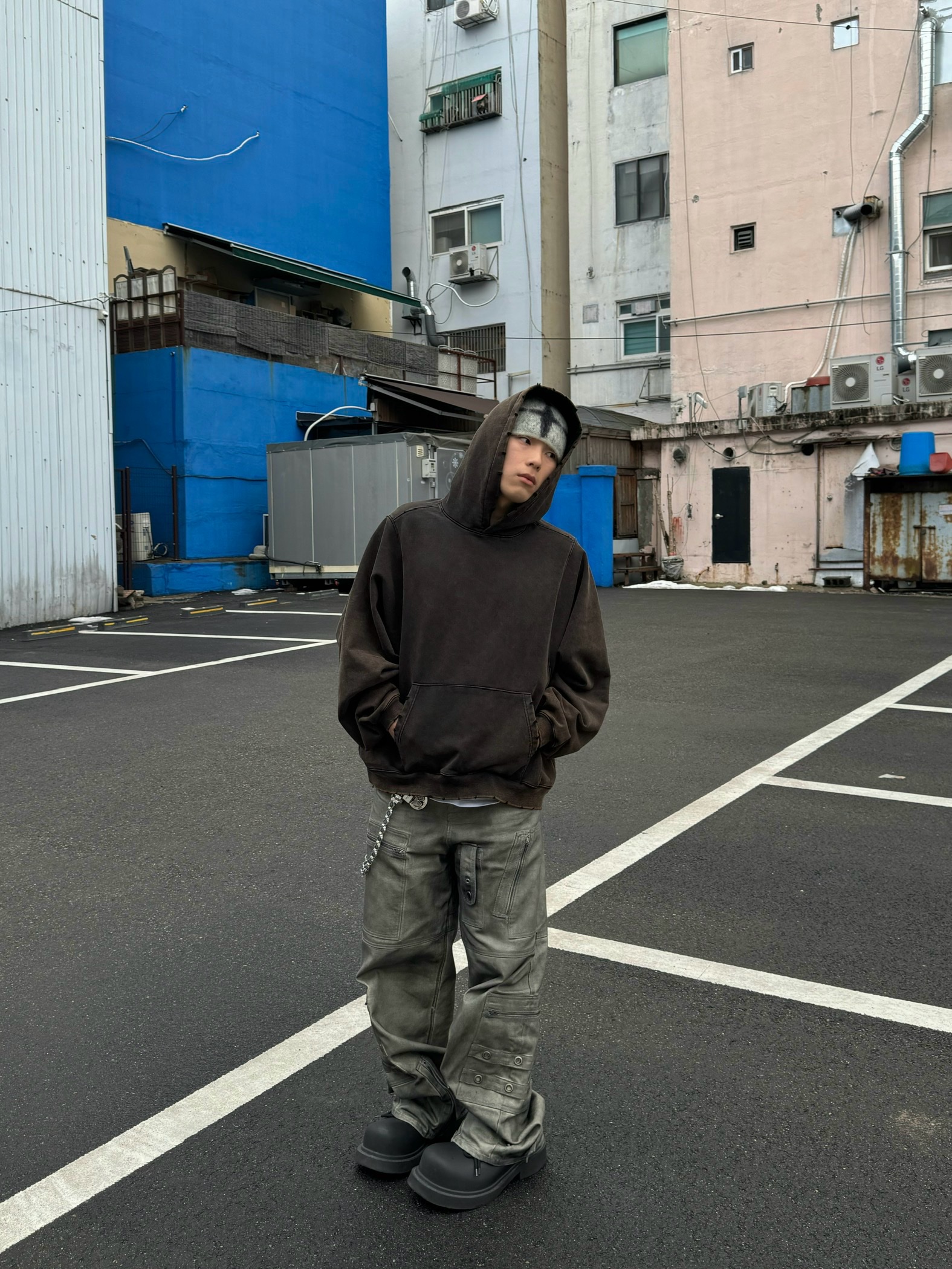 Project G/R Flight Denim Pants Dust Grey, Balenciaga Steroid Derby Black 착용 스타일 - 1