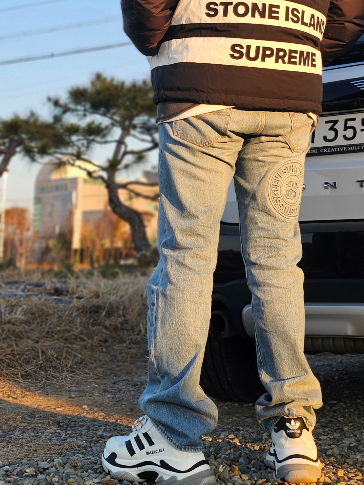 Stussy Basic Stock Thermal LS T-Shirt Washed Black, Balenciaga x Adidas Triple S Sneakers White Black 착용 스타일