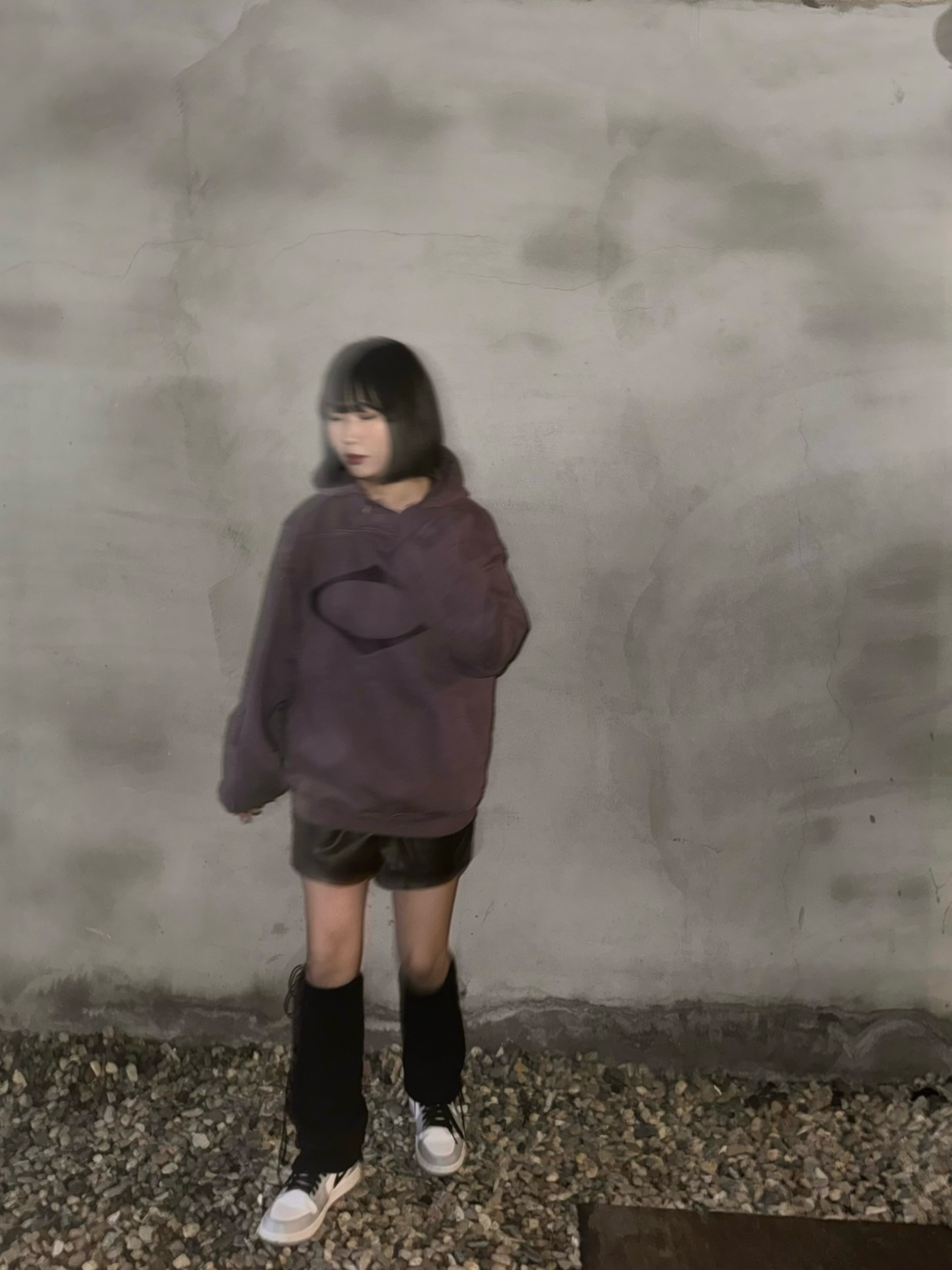 (W) Mischief Rhombus Side Button Up Hoodie Washed Red Brown, Jordan 1 Mid Light Smoke Grey 착용 스타일 - 1