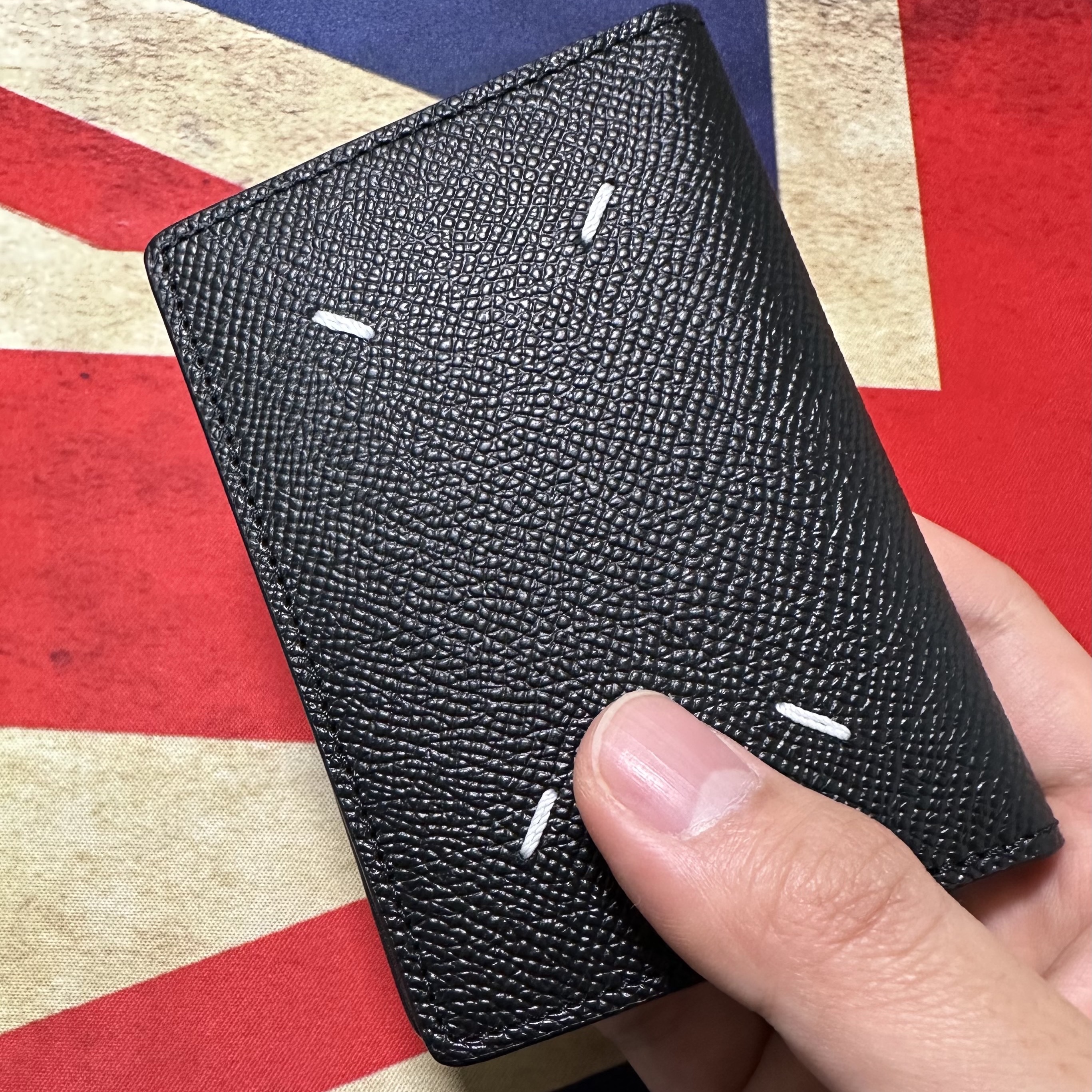 Maison Margiela Leather Bi-Fold Card Holder Black 착용 스타일 - 2