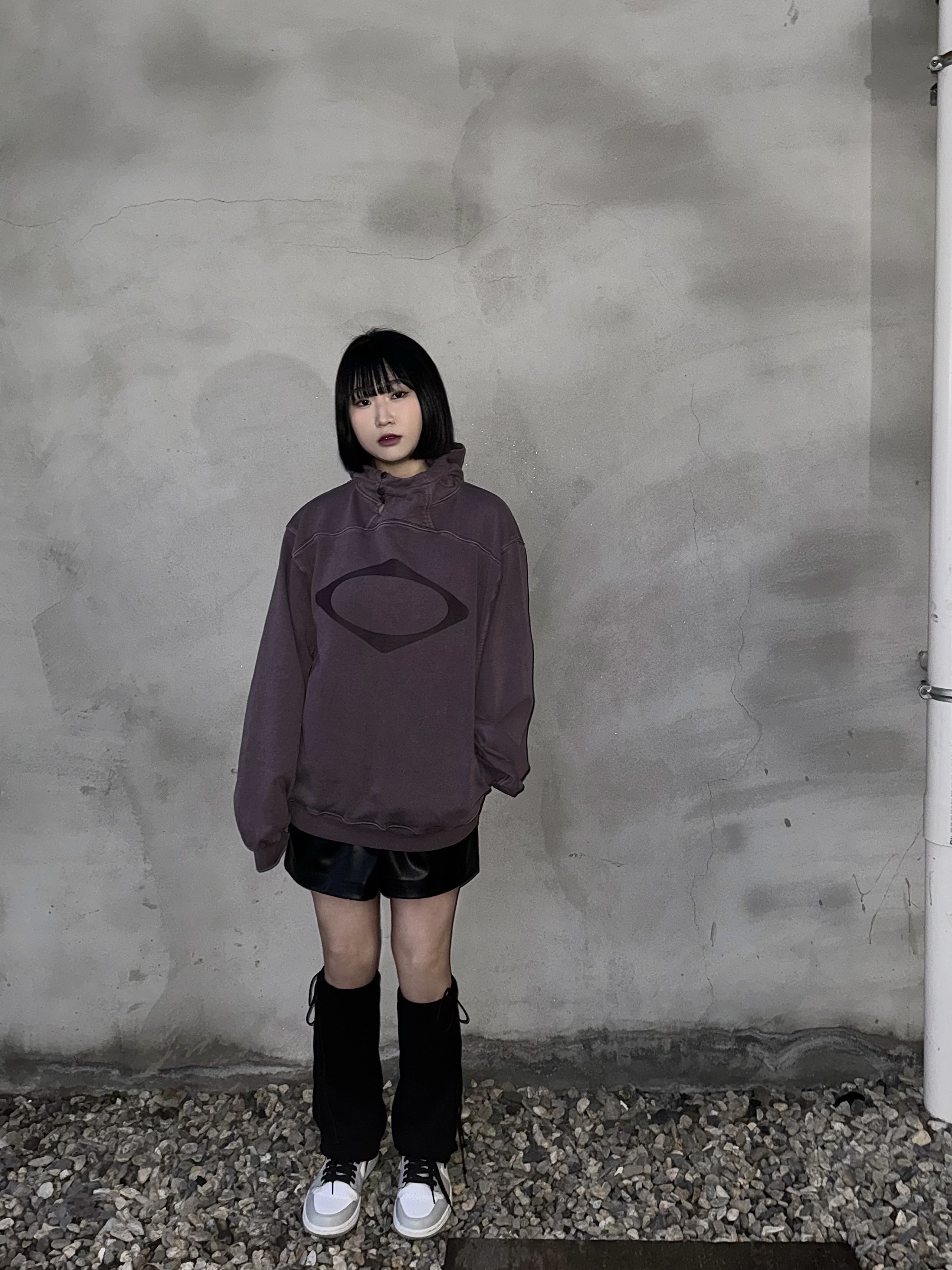 (W) Mischief Rhombus Side Button Up Hoodie Washed Red Brown, Jordan 1 Mid Light Smoke Grey 착용 스타일 - 3