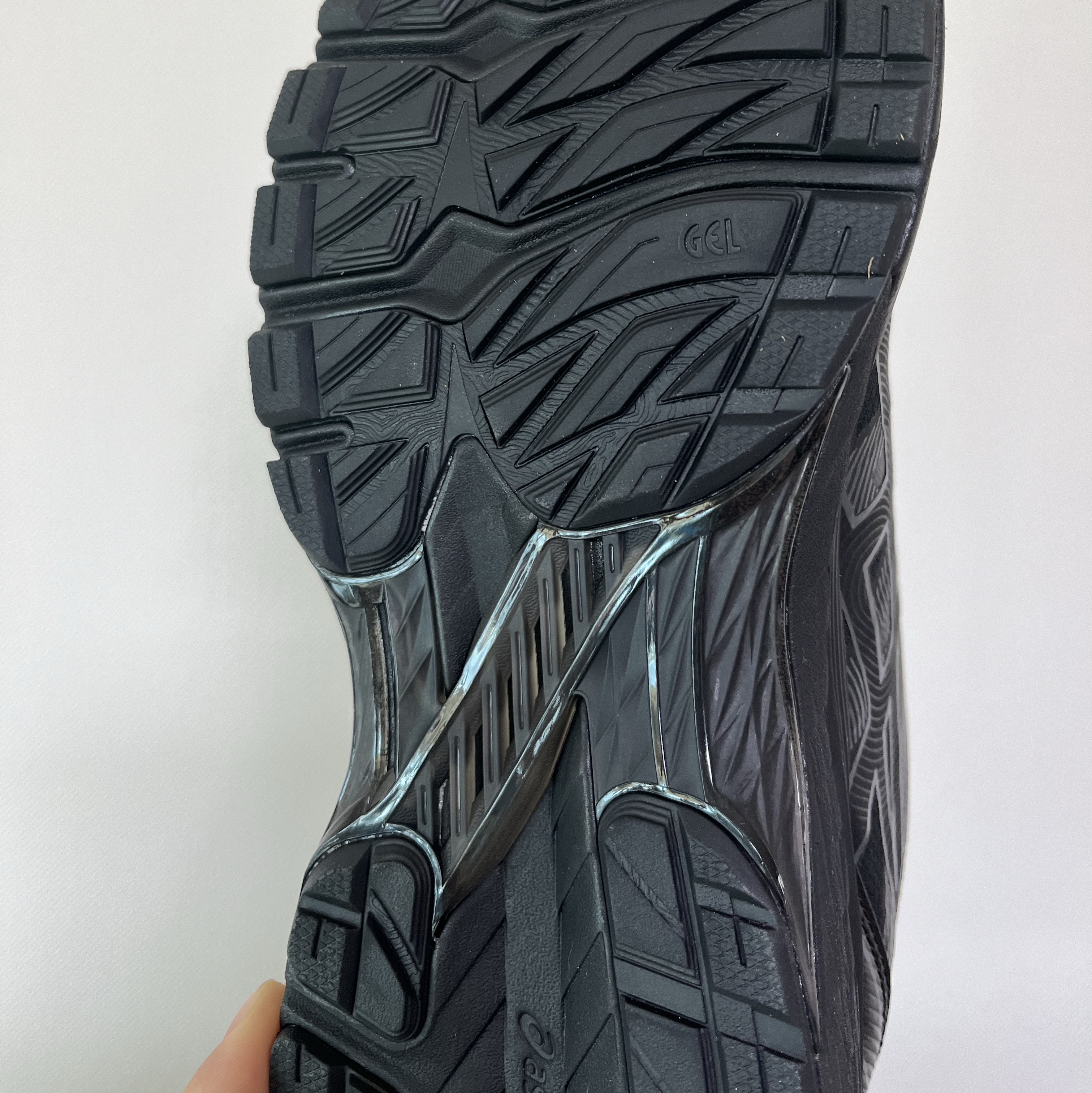 Asics Gel-Terrain Black 착용 스타일 - 5