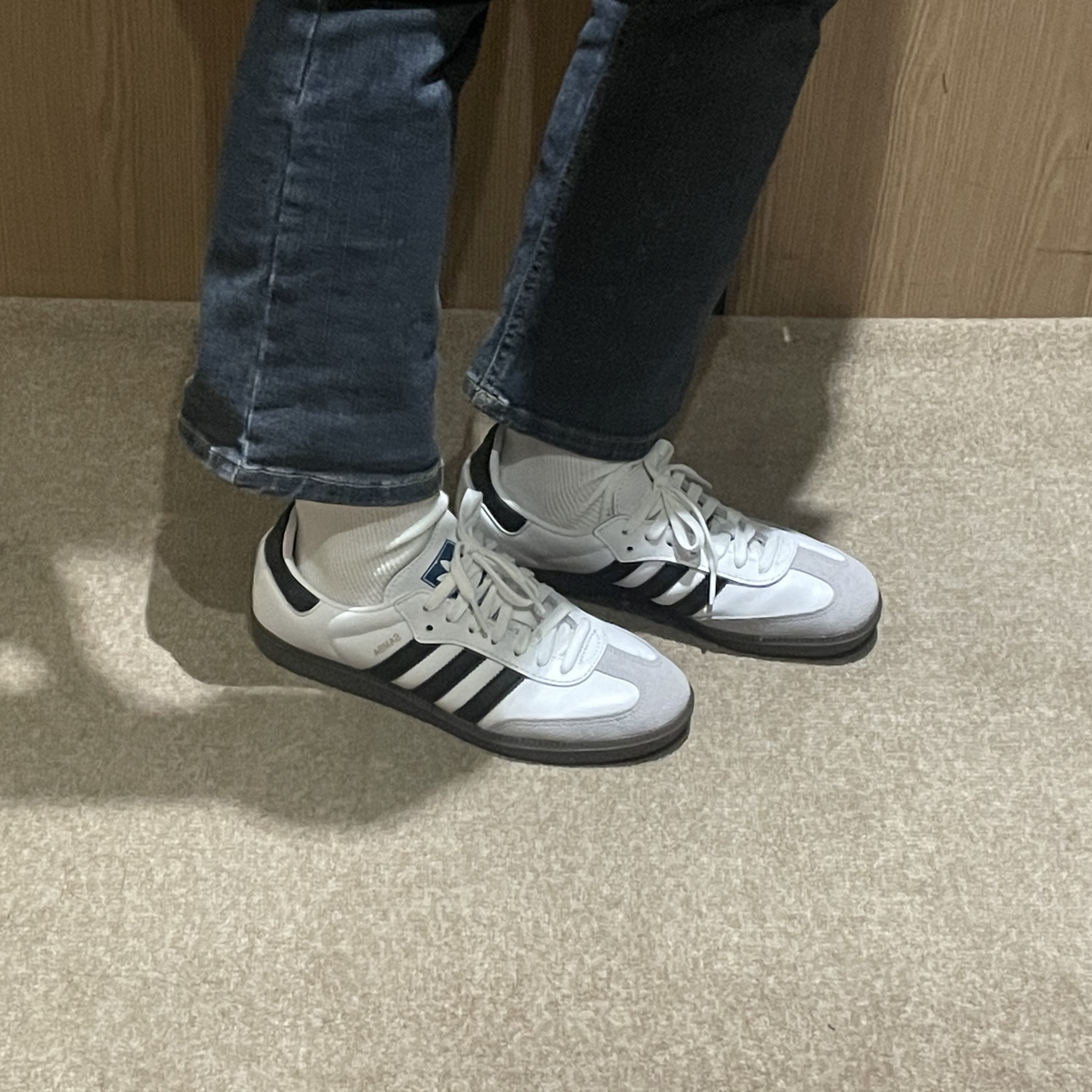 Adidas Samba OG Cloud White 착용 스타일 - 1