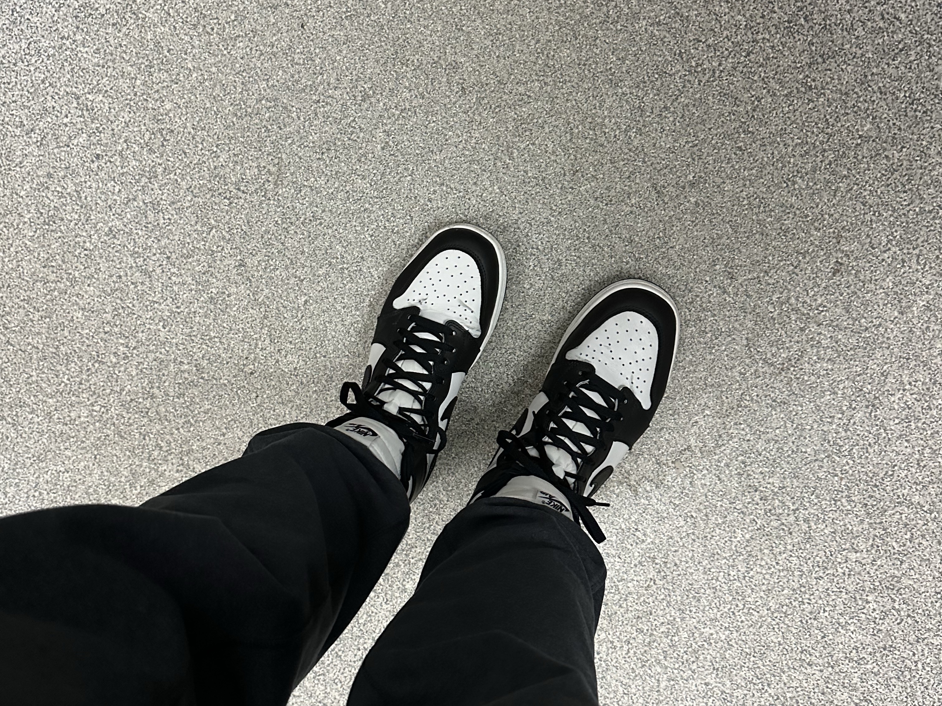 Jordan 1 High 85 Black White 착용 스타일