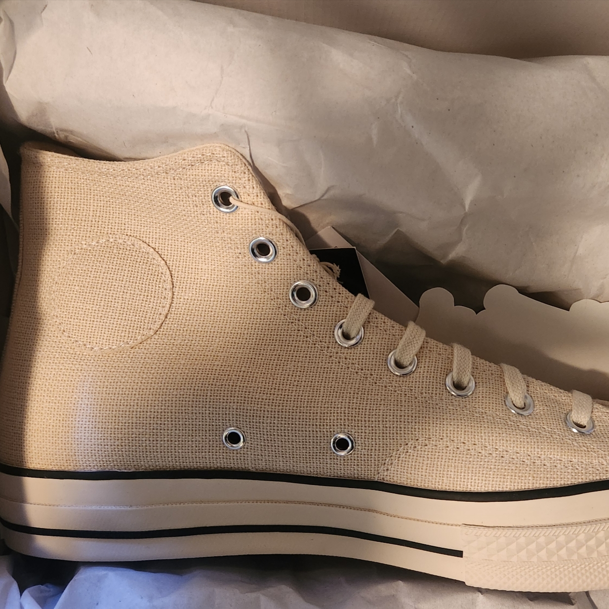Converse x Stussy Chuck 70 High Natural Ivory 착용 스타일 - 2
