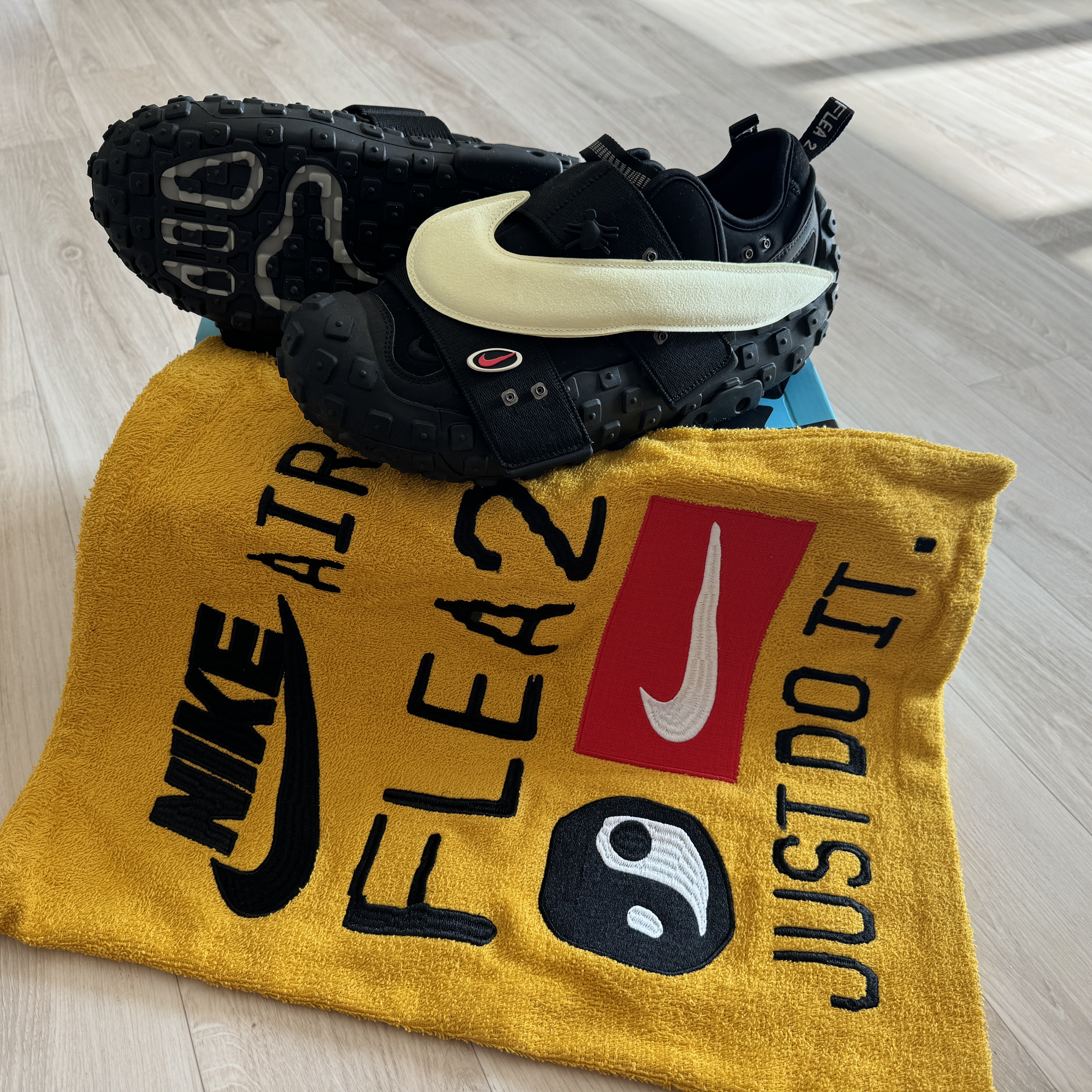 Nike x Cactus Plant Flea Market Air Flea 2 Black Alabaster 착용 스타일 - 1