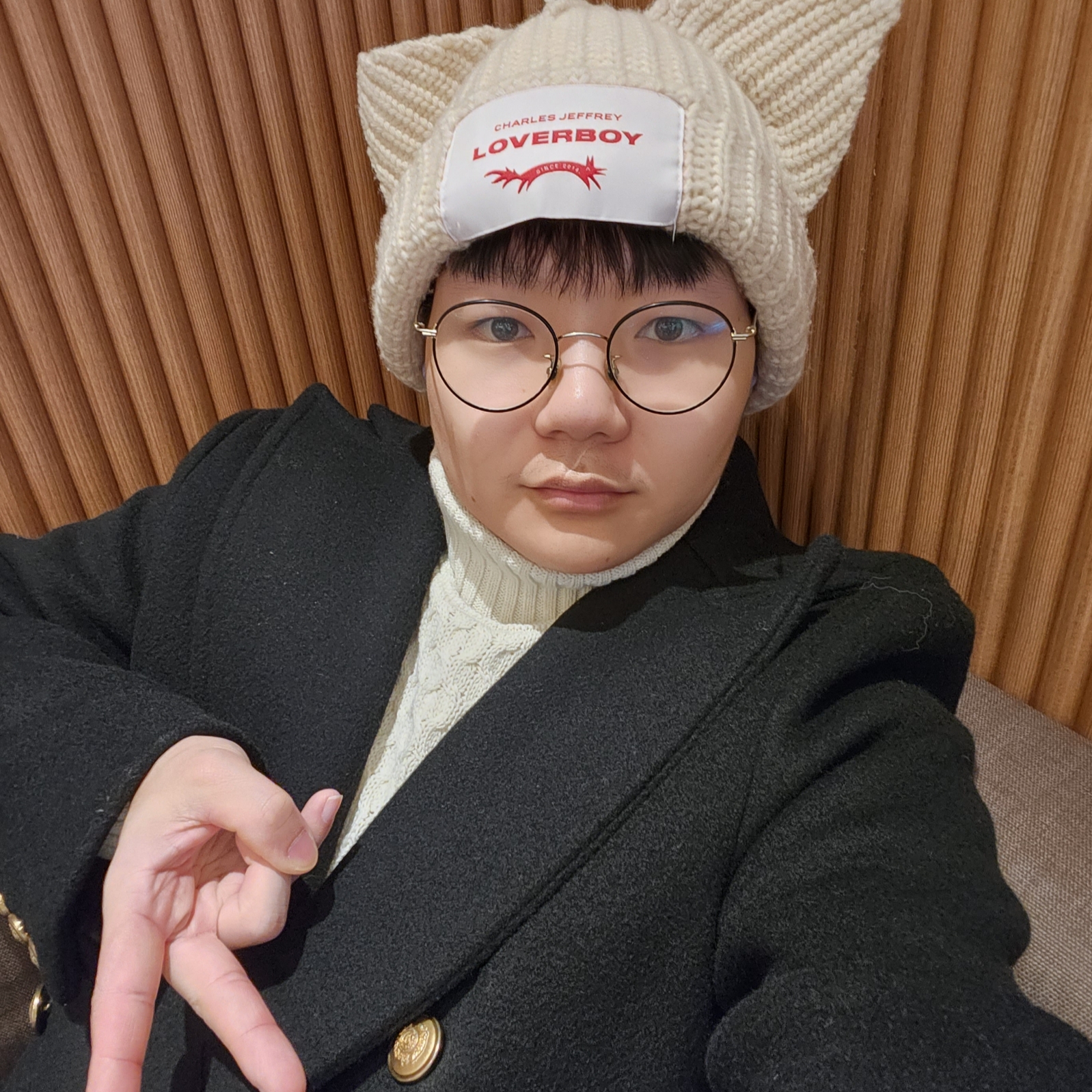 Charles Jeffrey Loverboy Chunky Ears Beanie Ecru 착용 스타일