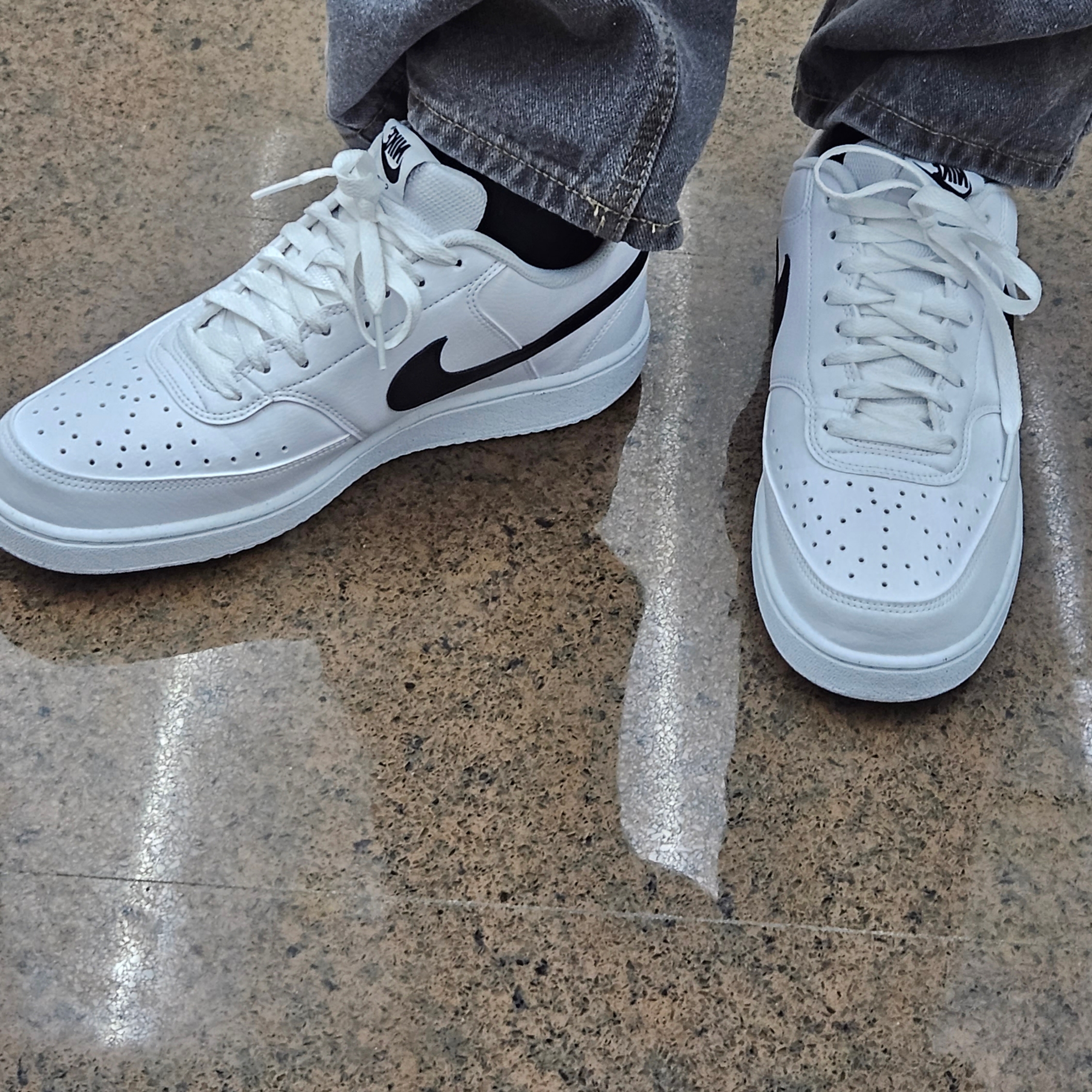Nike Court Vision Low Next Nature White Black 착용 스타일