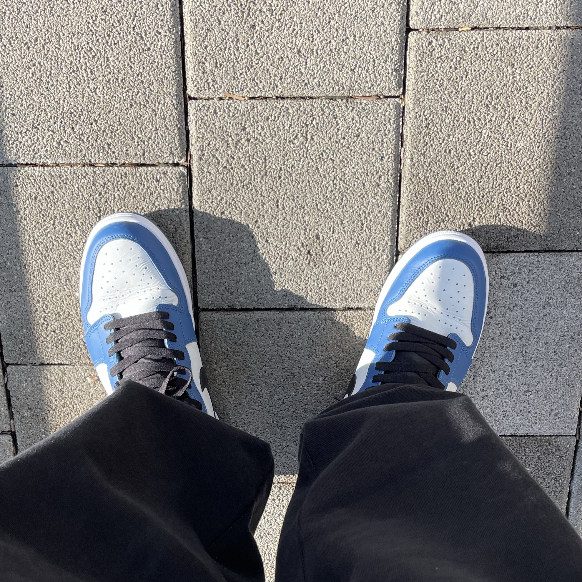 Jordan 1 Retro High OG Dark Marina Blue 착용 스타일