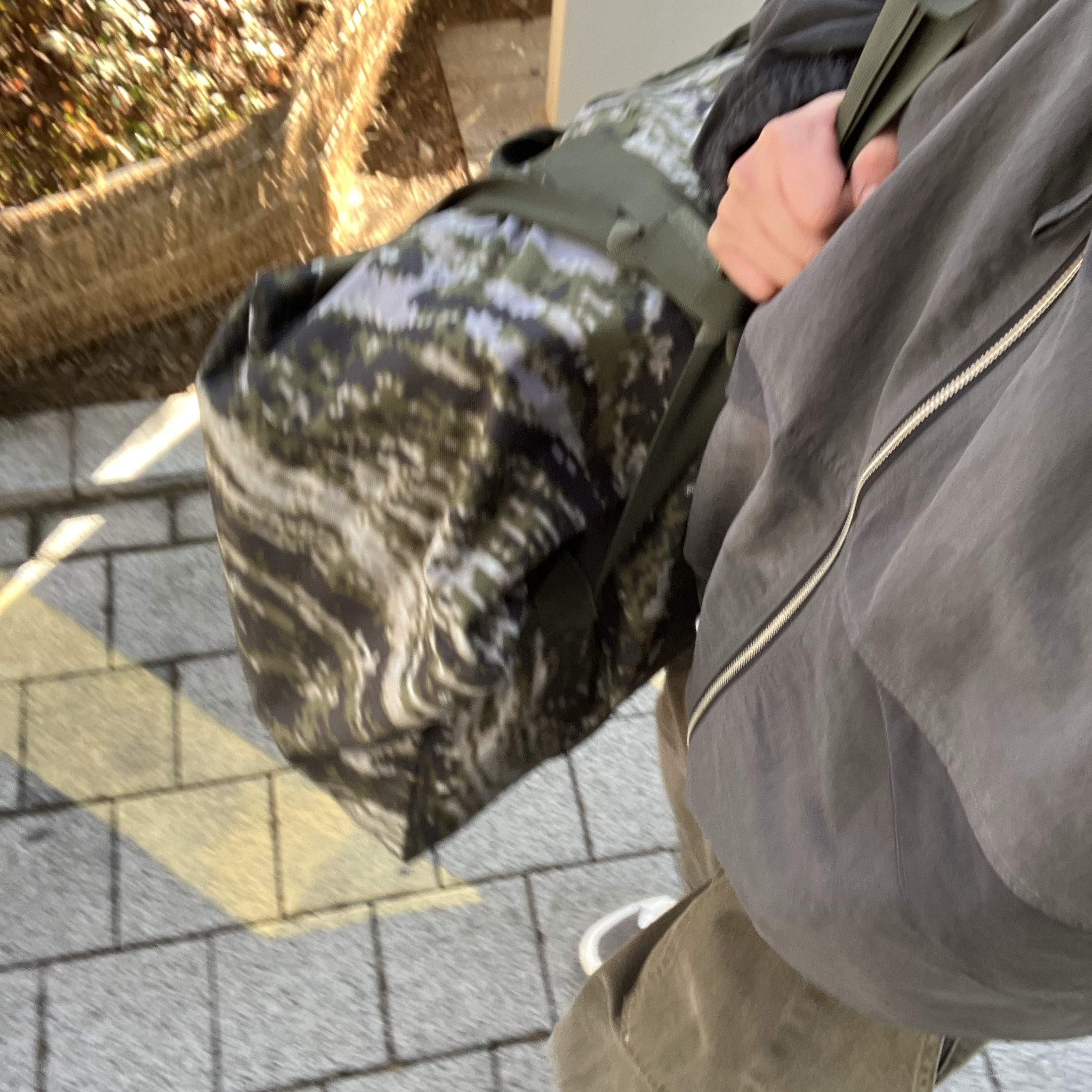 Stussy Wave Dye Beach Shell Jacket Black, Asics Gel-Sonoma 15-50 Black 착용 스타일 - 2