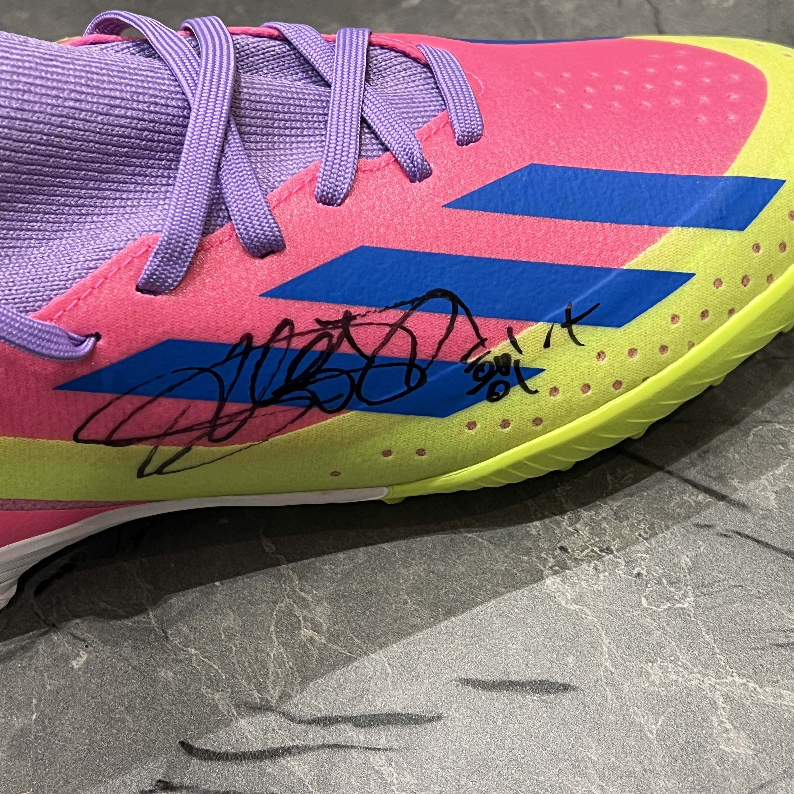 Adidas X Crazyfast HMS.3 TF J Lucid Lemon Lucid Pink 착용 스타일