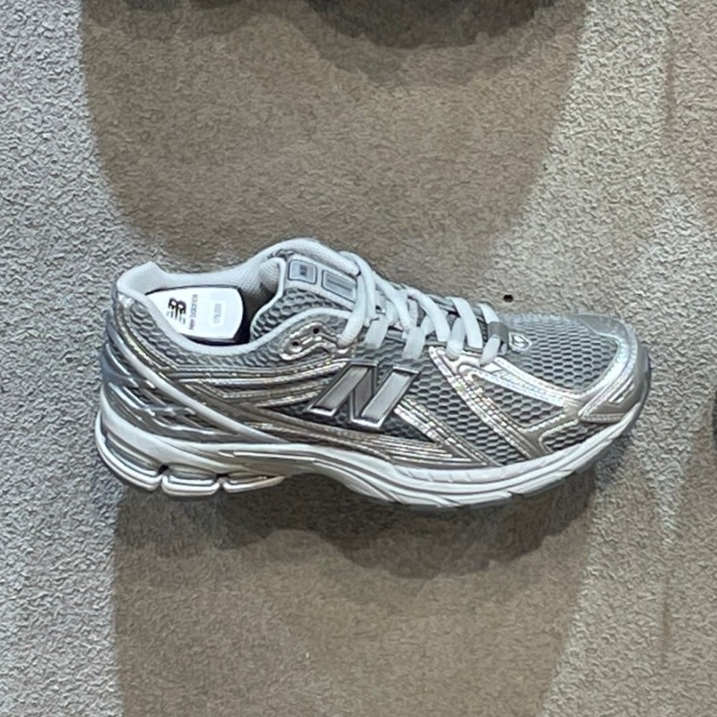 New Balance 1906R Harbor Grey Silver Metalic 착용 스타일