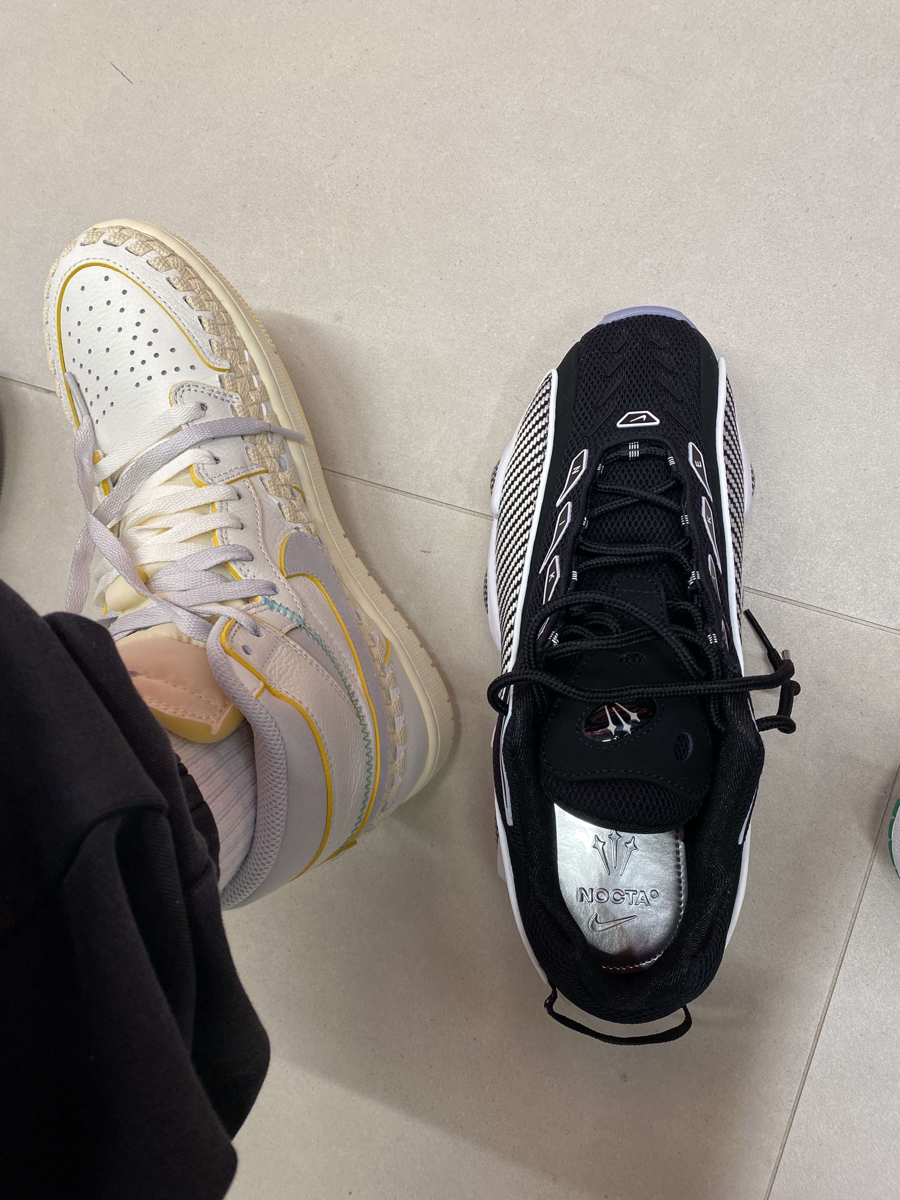 Nike x Drake Nocta Glide Black White Clear, Jordan 1 x Bephies Beauty Supply x Union Retro High OG SP Summer '96 착용 스타일
