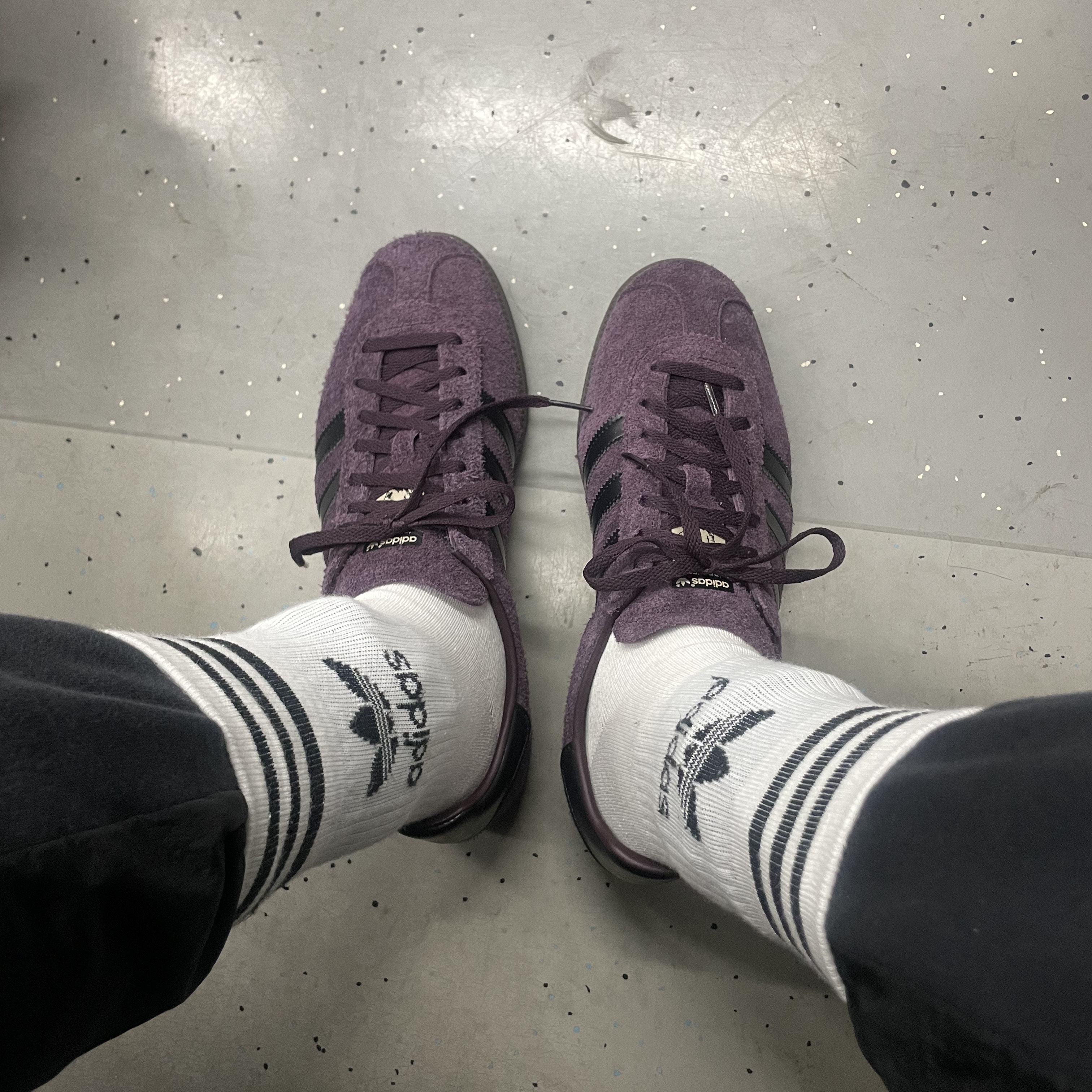 Adidas State Series Oregon Shadow Maroon 착용 스타일