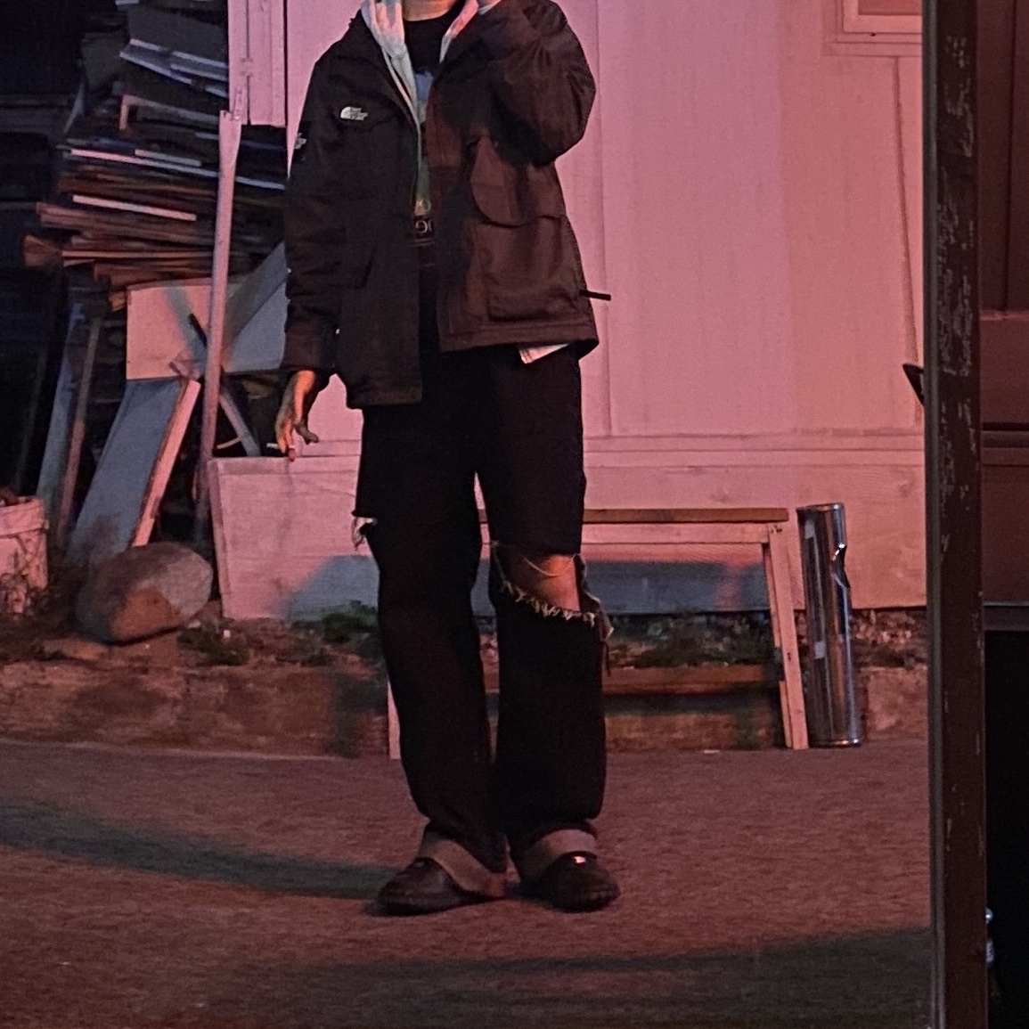 Nike x Jacquemus J Force 1 Low LX SP Black, The North Face White Label Wax Ranger Jacket Brown 착용 스타일