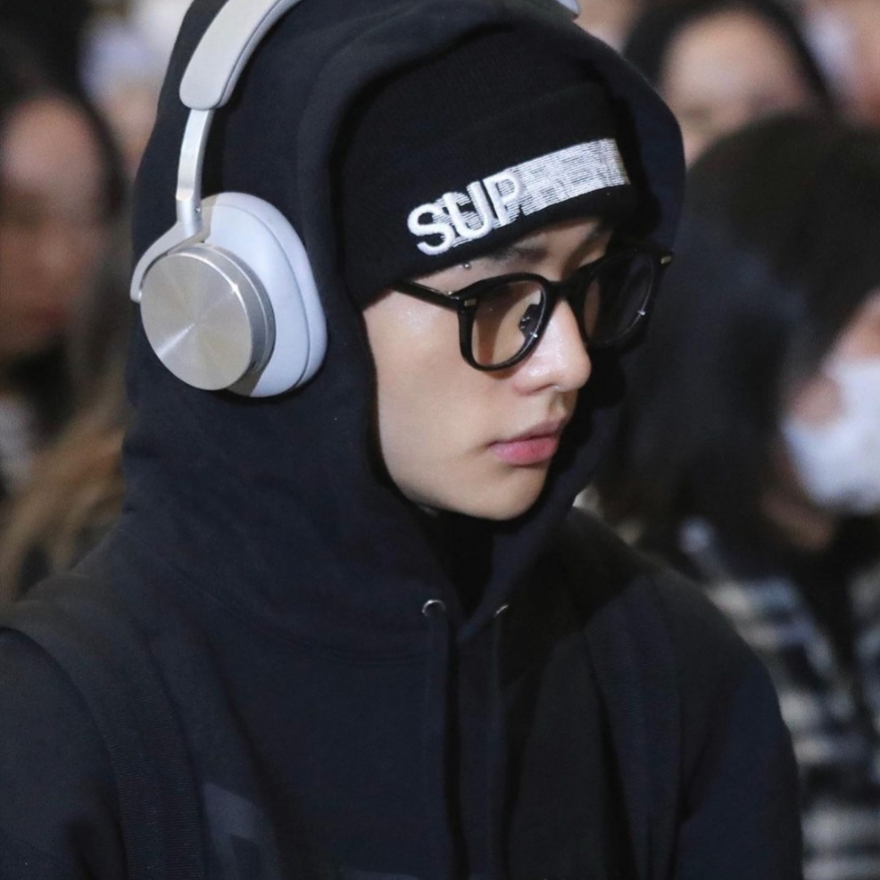 Supreme Motion Logo Beanie Black - 23SS 착용 스타일 - 1