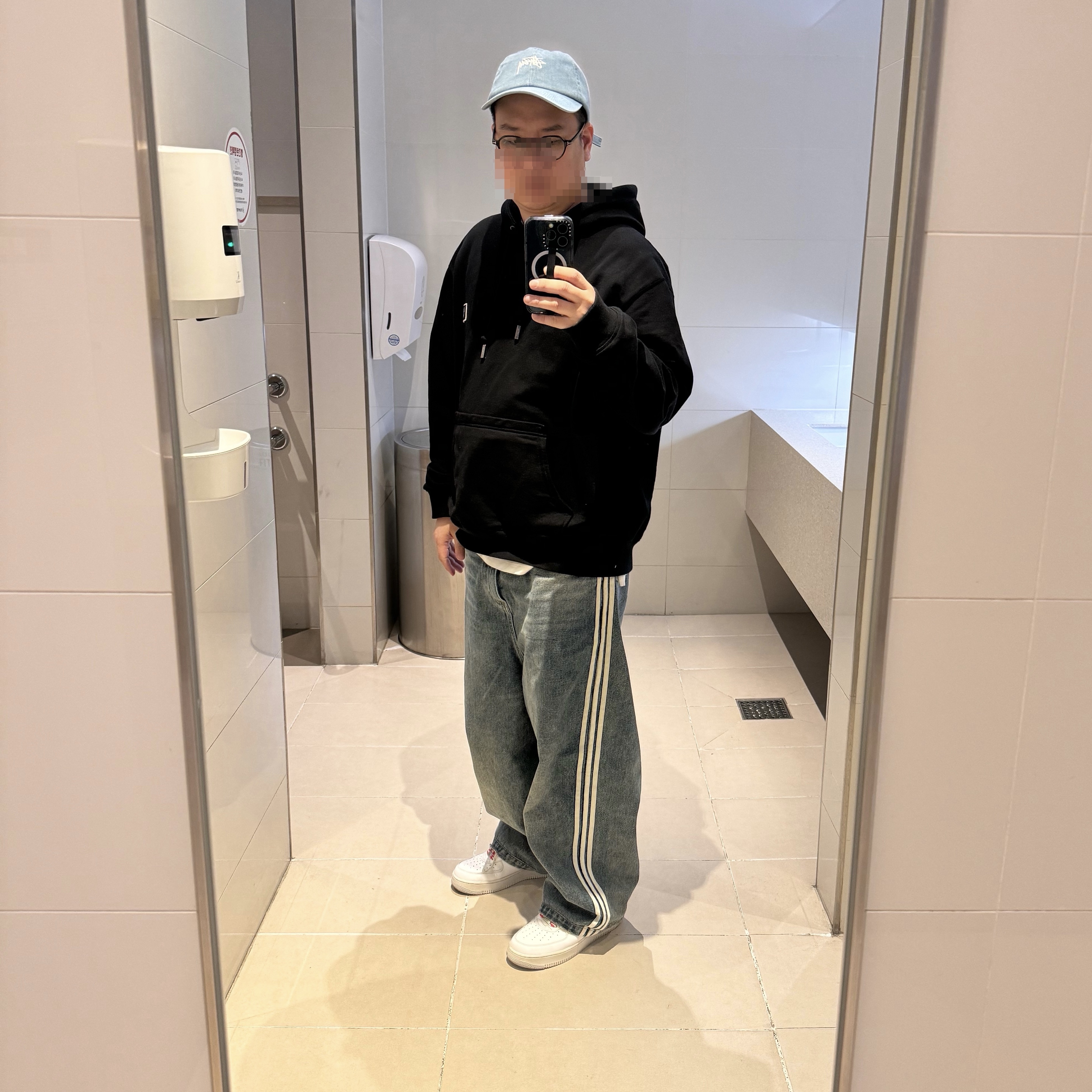 Wooyoungmi Cotton White Back Logo Hoodie Black - 22FW, Nike x Supreme Air Force 1 Low White 착용 스타일