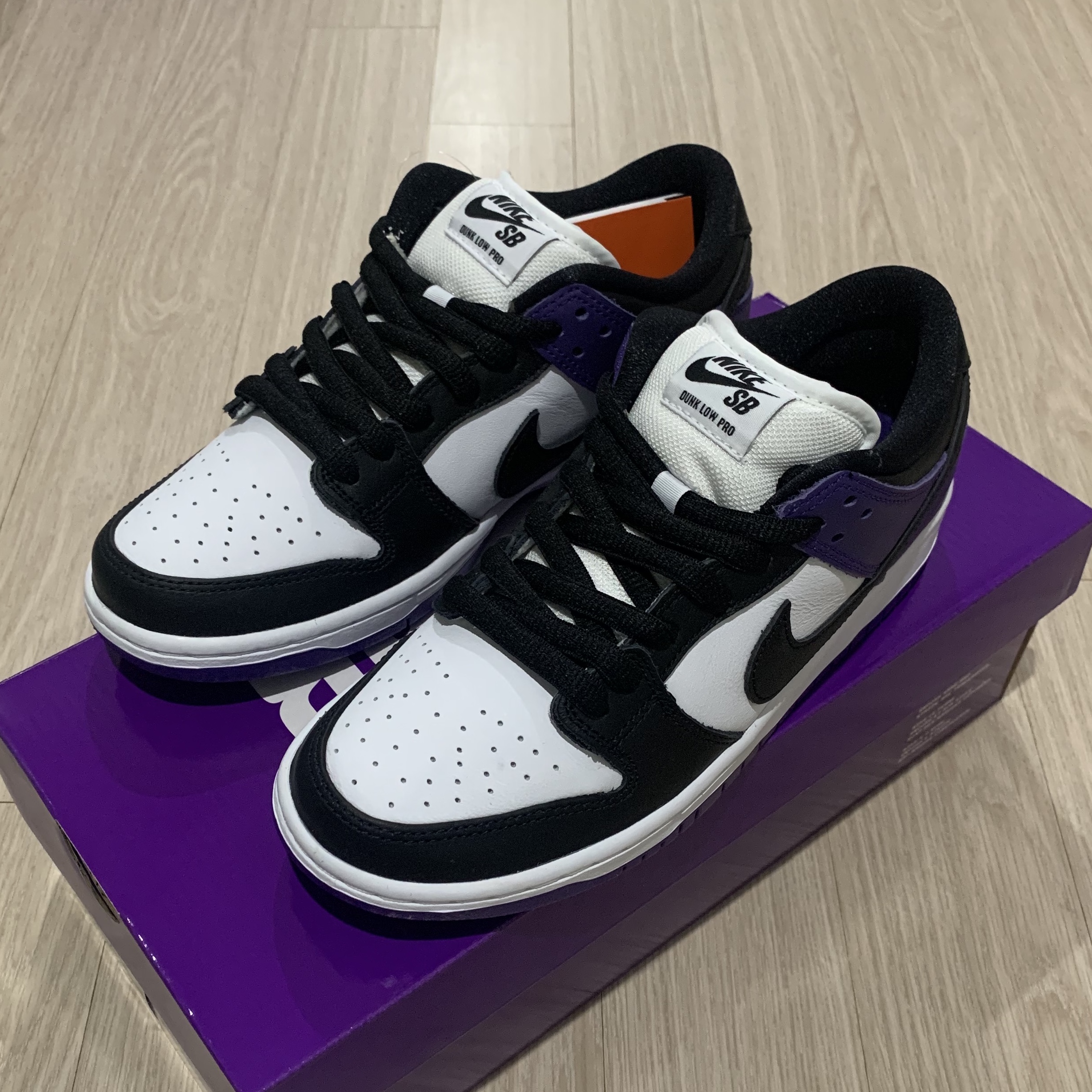Nike SB Dunk Low Pro Court Purple 착용 스타일 - 1