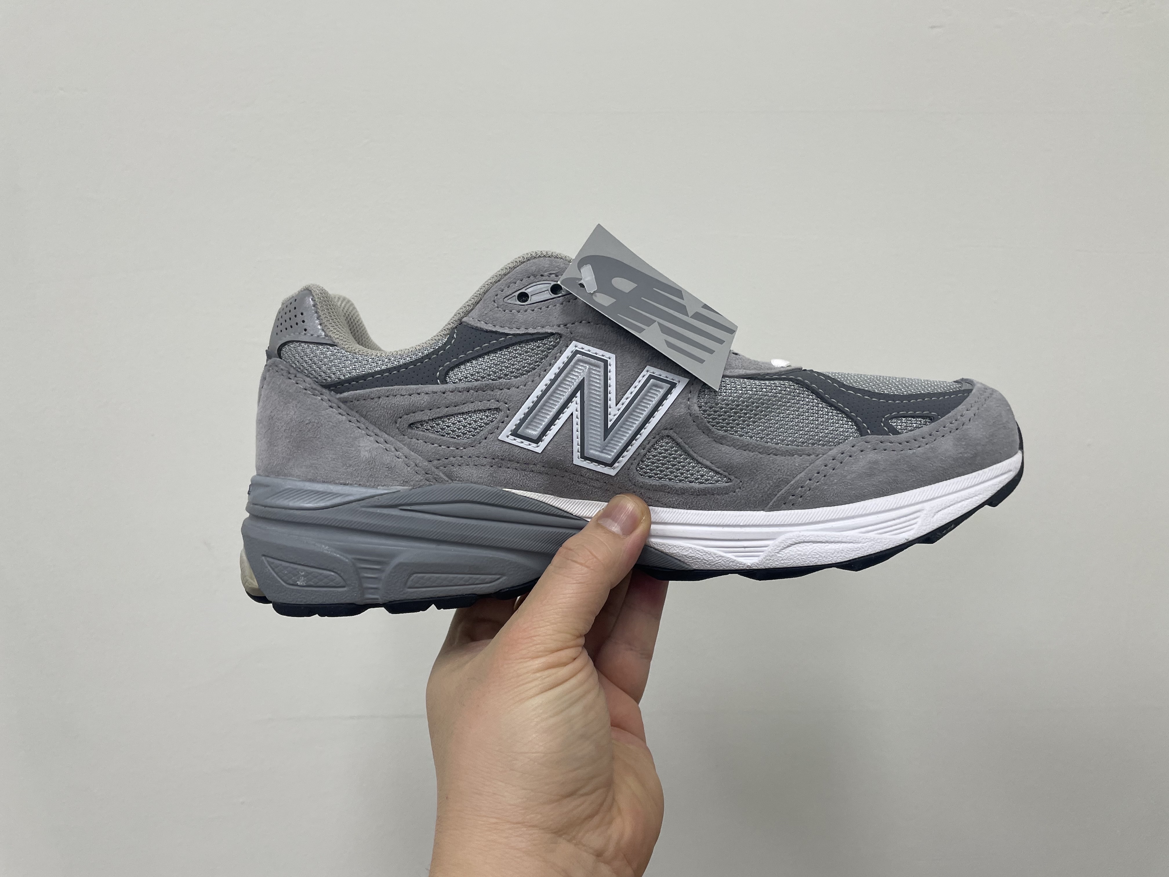 New Balance 990v3 Made in USA Grey - D Standard 착용 스타일 - 4