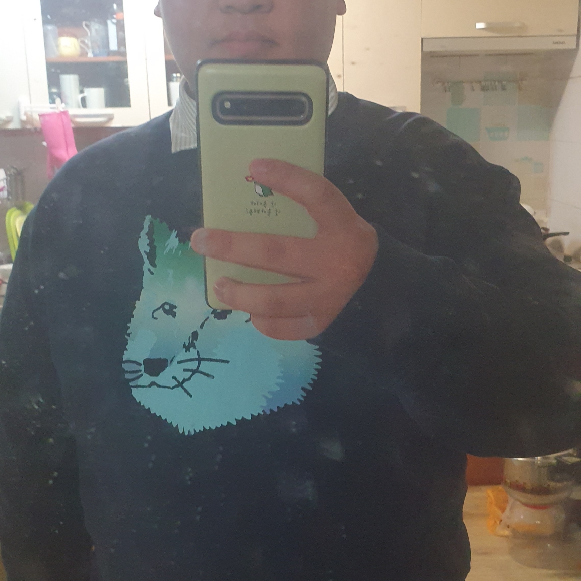 Maison Kitsune Vibrant Fox Head Relaxed Sweatshirt Navy 착용 스타일