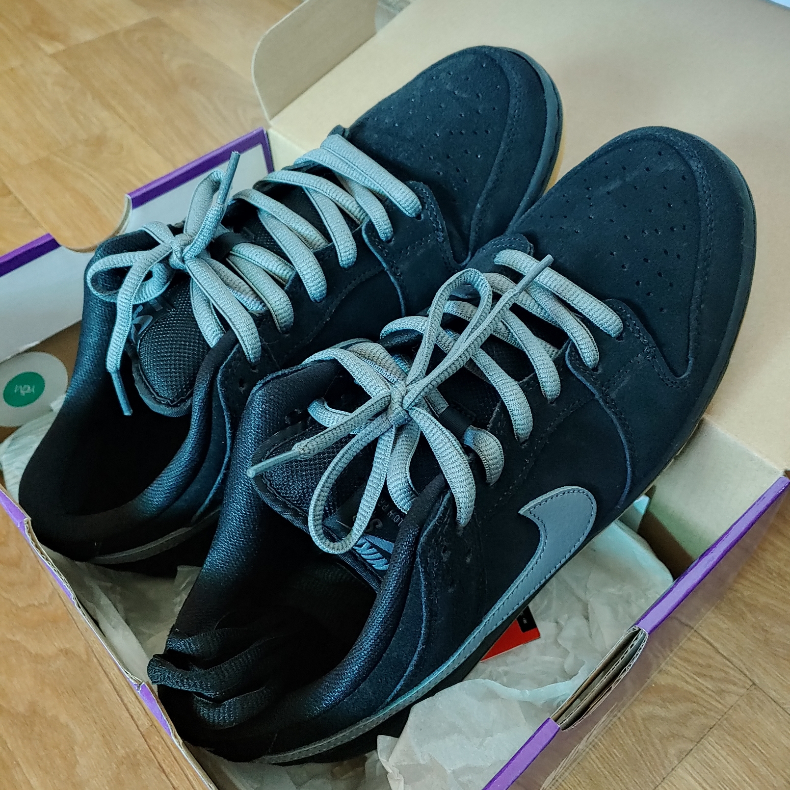 Nike SB Dunk Low Pro Black Cool Grey 착용 스타일