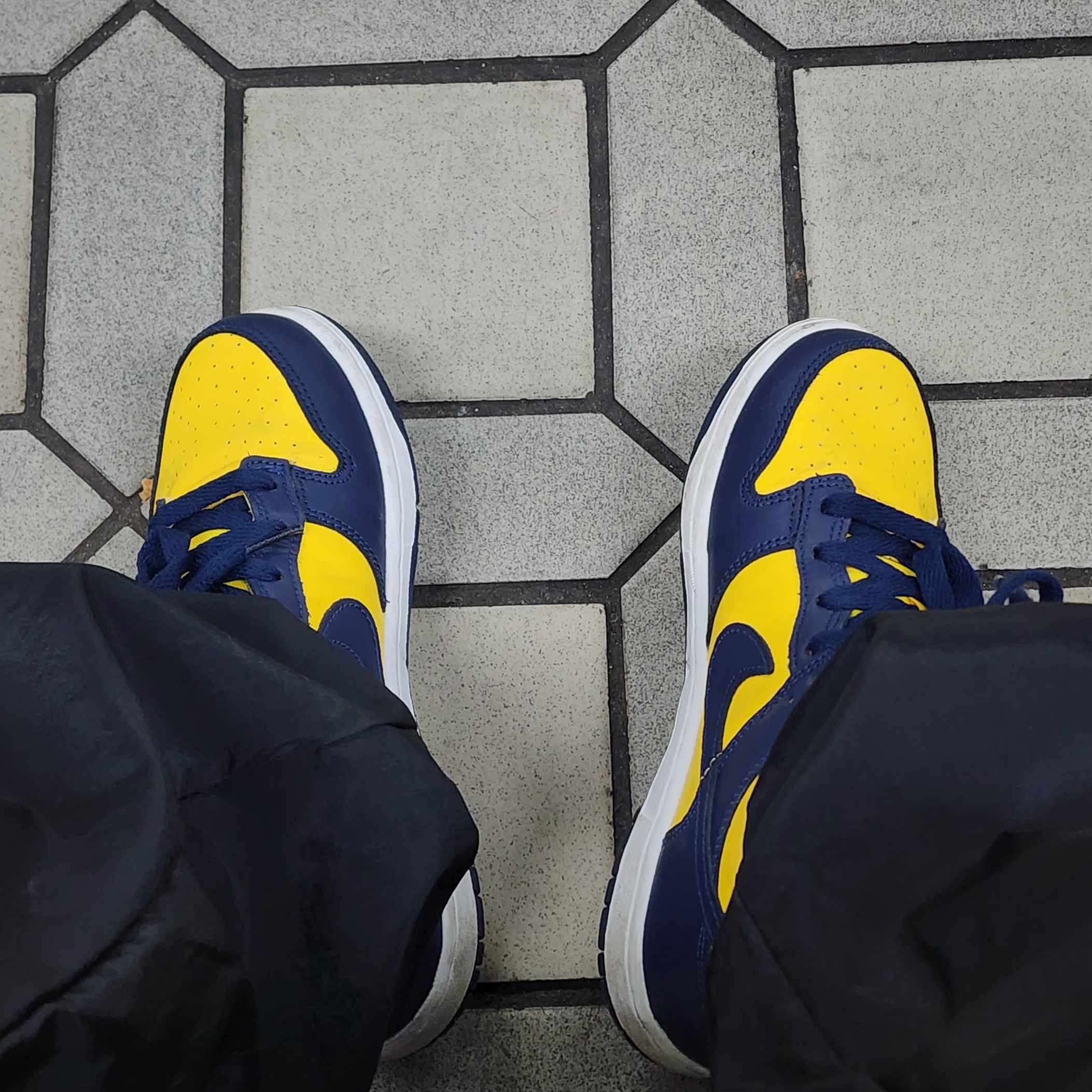 Nike Dunk Low Retro Varsity Maize, (GS) Nike Dunk Low Varsity Maize 착용 스타일
