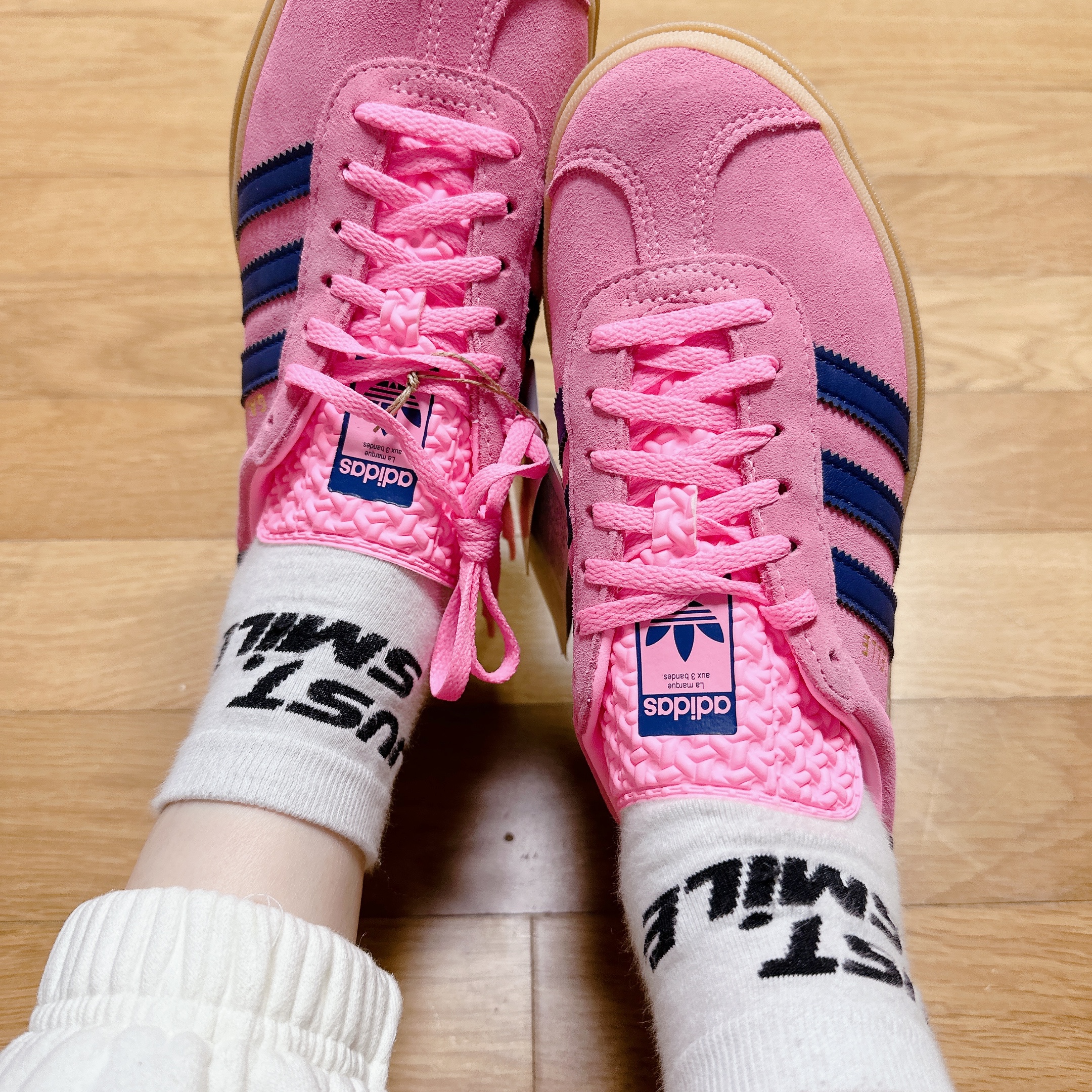 (W) Adidas Gazelle Bold Pink Glow Victory Blue 착용 스타일
