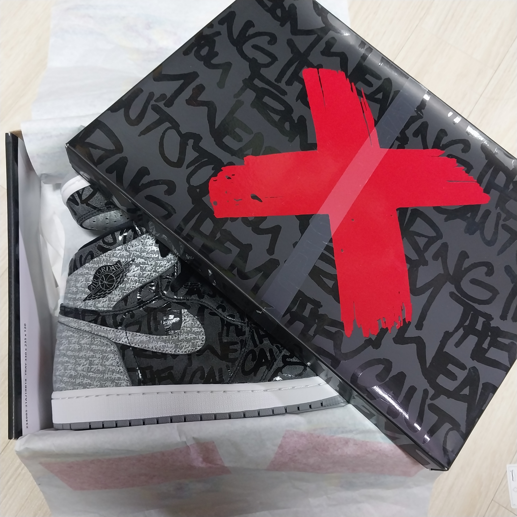 Jordan 1 Retro High OG Rebellionaire 착용 스타일 - 1