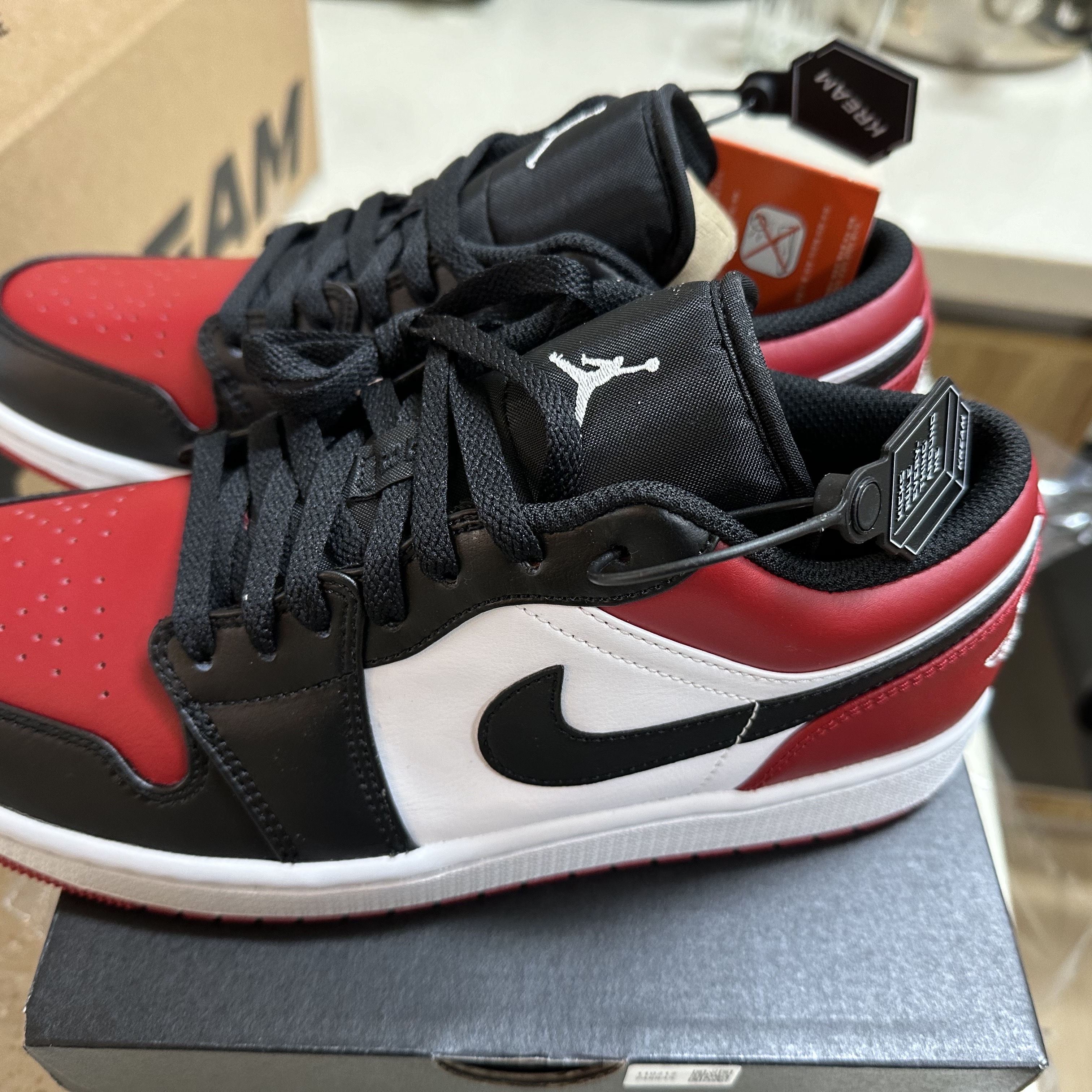 (W) Jordan 1 Low Shadow Brown 착용 스타일 - 1