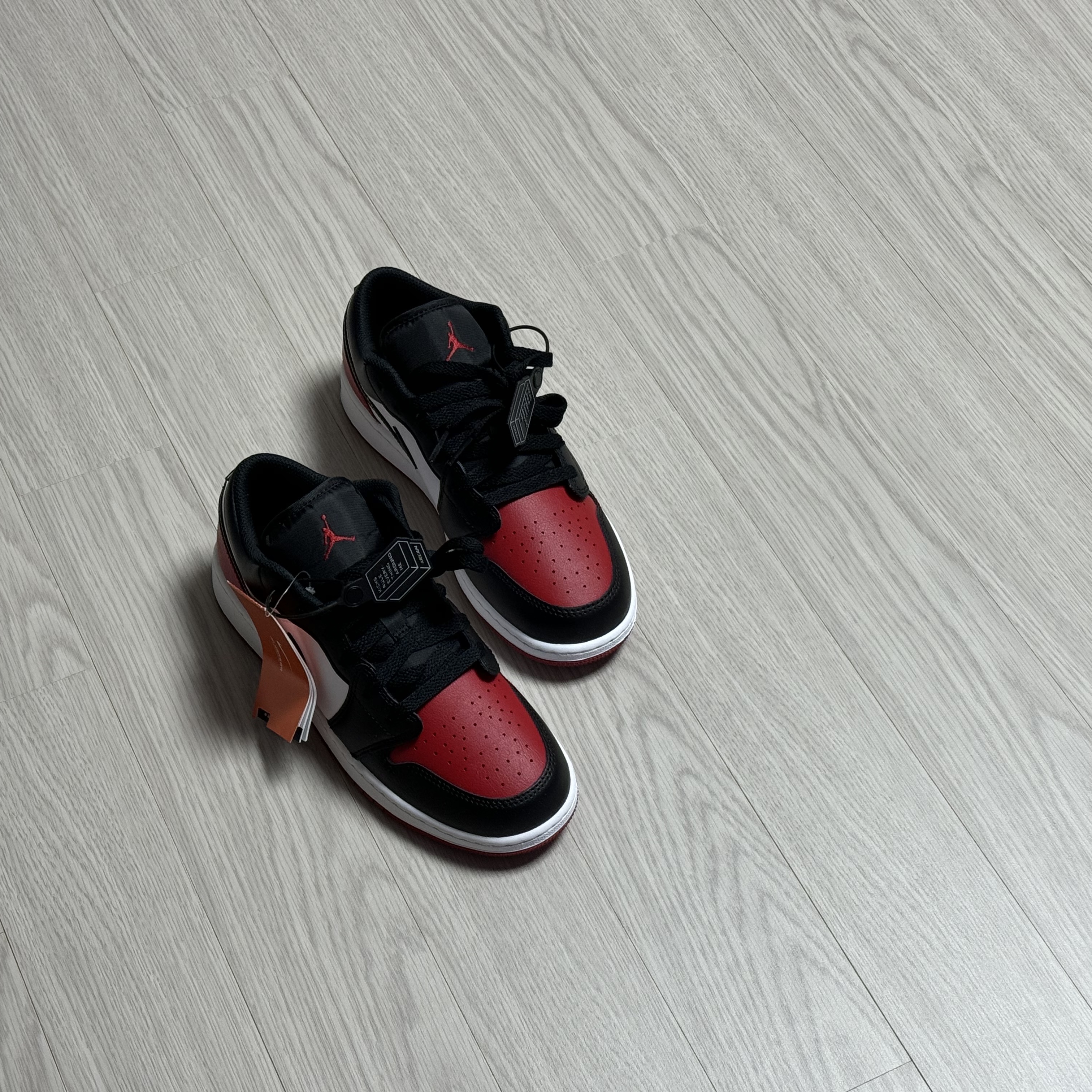 (GS) Jordan 1 Low White Varsity Red 착용 스타일 - 5