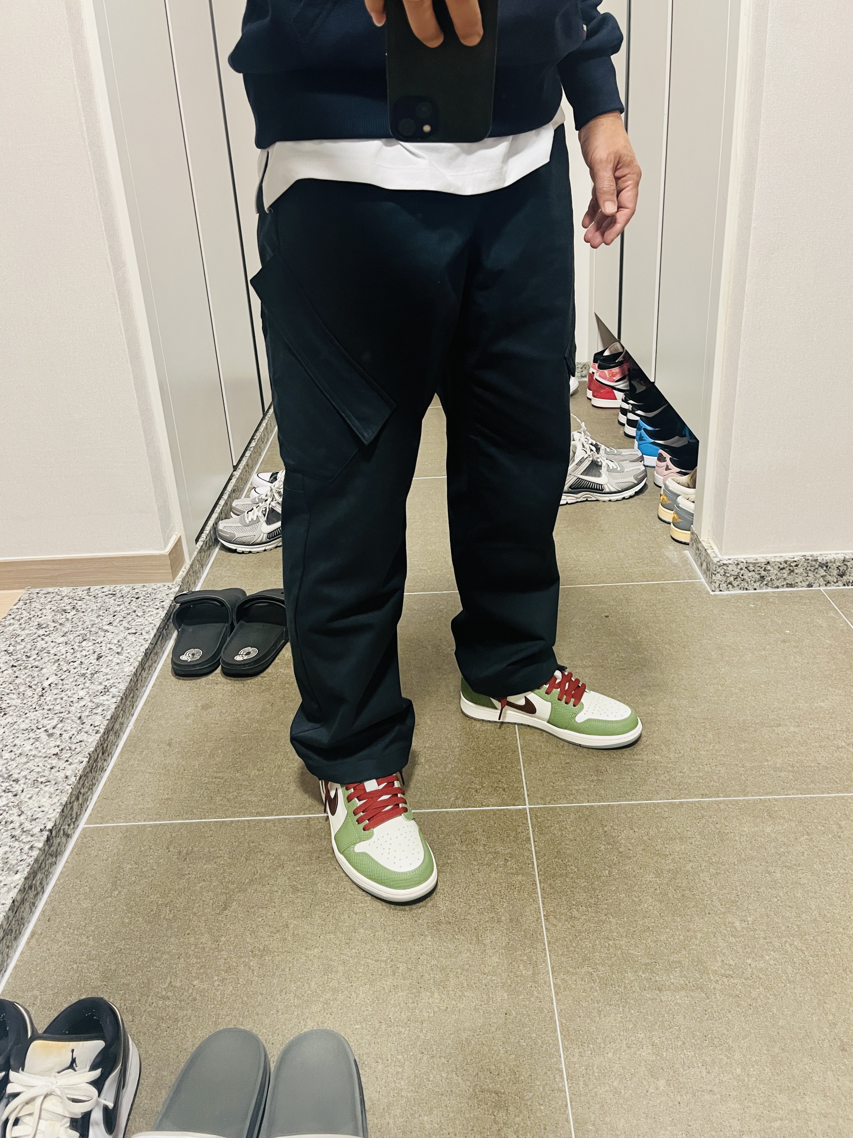 Jordan 1 Retro Low OG Chinese New Year, Jordan x Bephies Beauty Supply x Union Cap Khaki (FJ5936-247) 착용 스타일 - 2