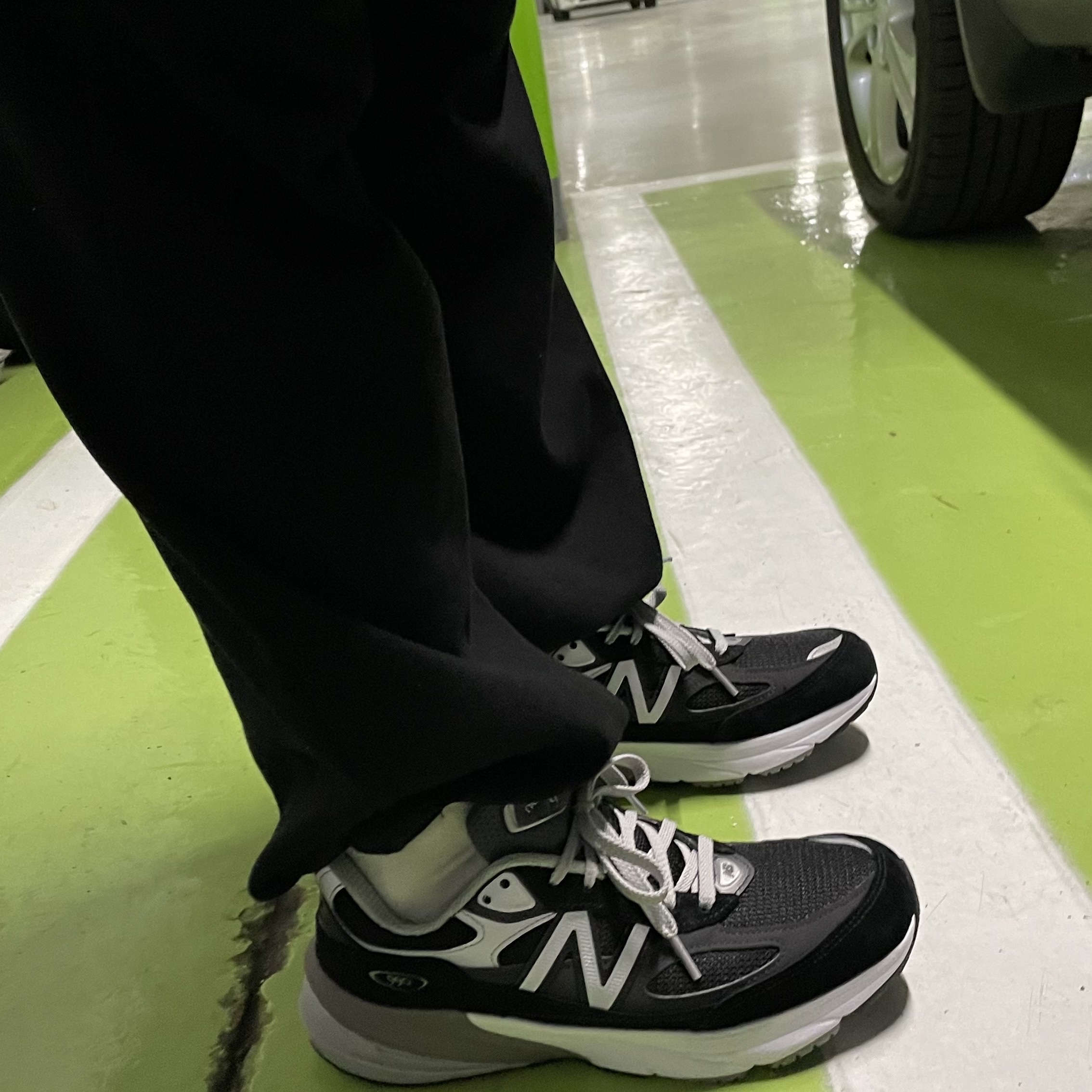 New Balance 990v6 Made in USA Black White 착용 스타일