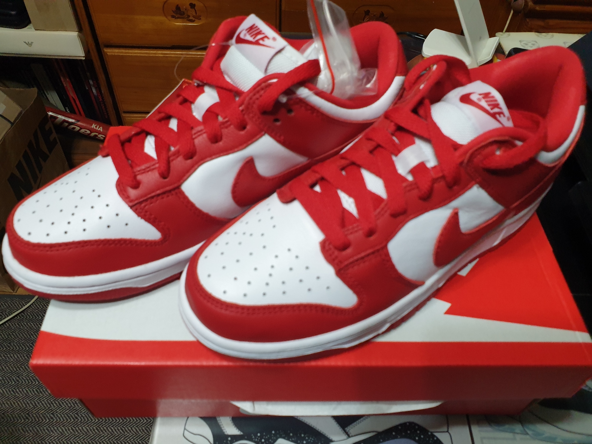 Nike Dunk Low SP White and University Red 2023 착용 스타일 - 1