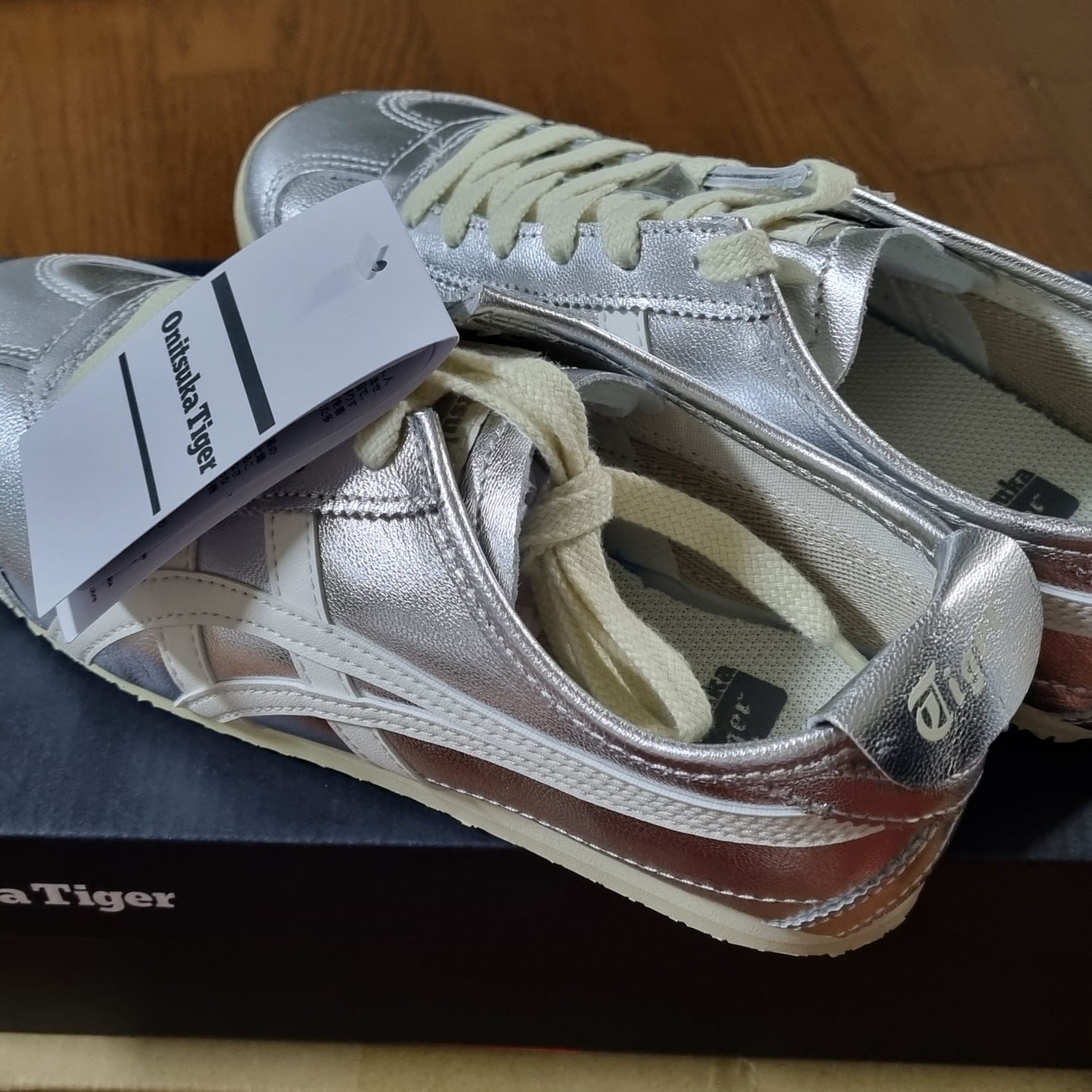 Onitsuka Tiger Mexico 66 White Silver 착용 스타일 - 1