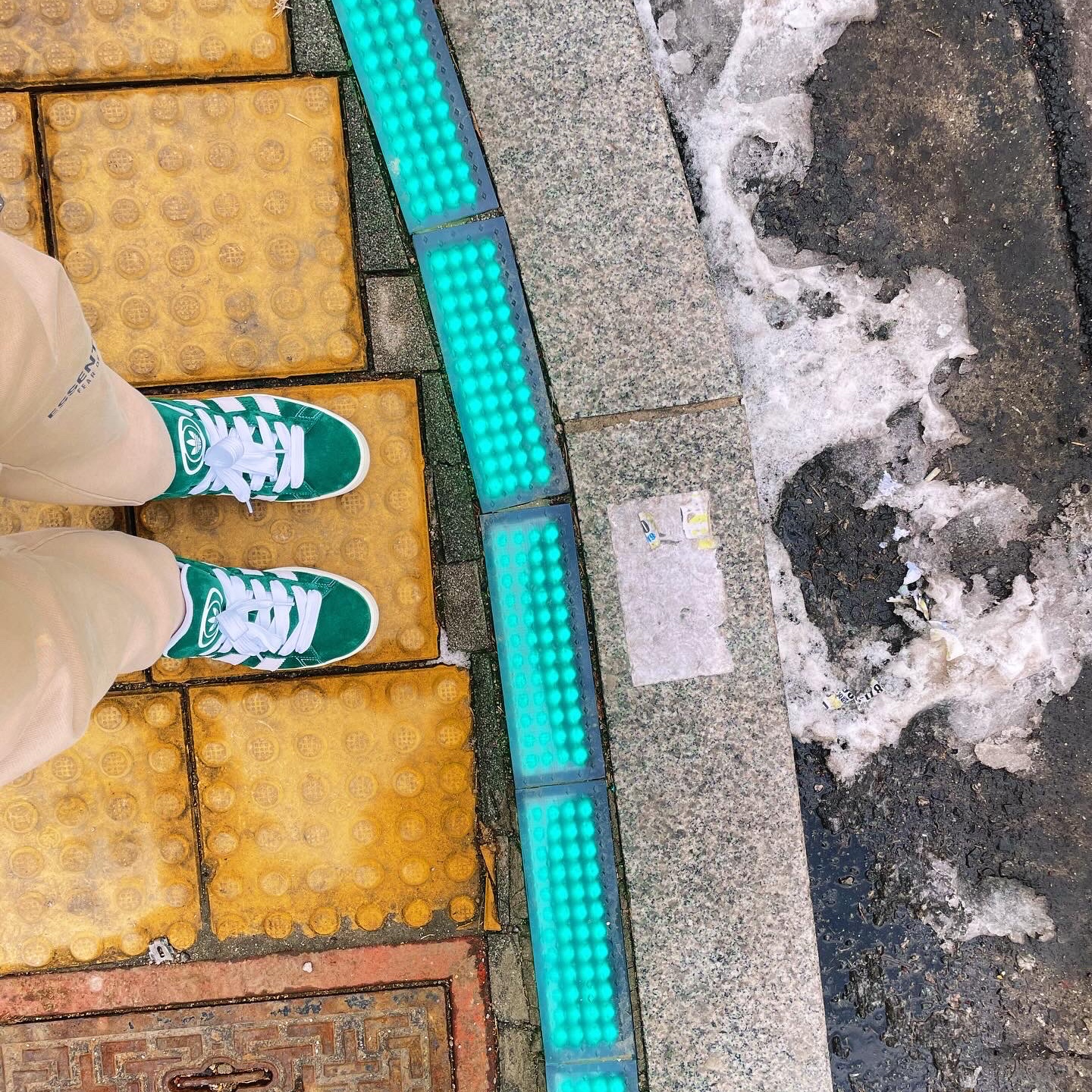 Adidas Campus 00s Dark Green, Supreme x The North Face Arc Logo Denali Fleece Jacket Black - 19SS 착용 스타일 - 2