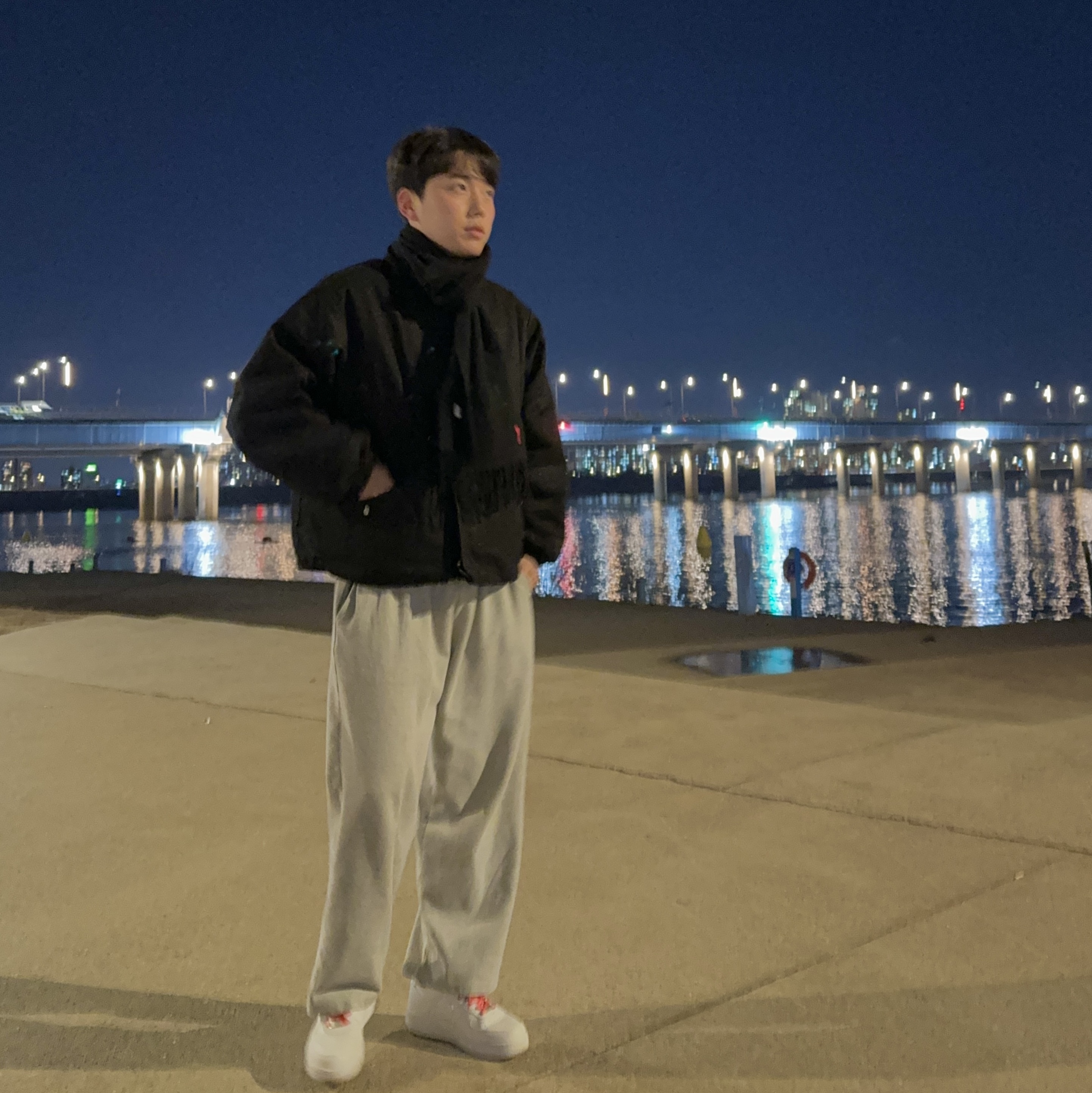 아미 스몰 하트 로고 클래식 머플러 블랙, 나이키 x 슈프림 에어포스 1 로우 화이트 착용 스타일 - 2