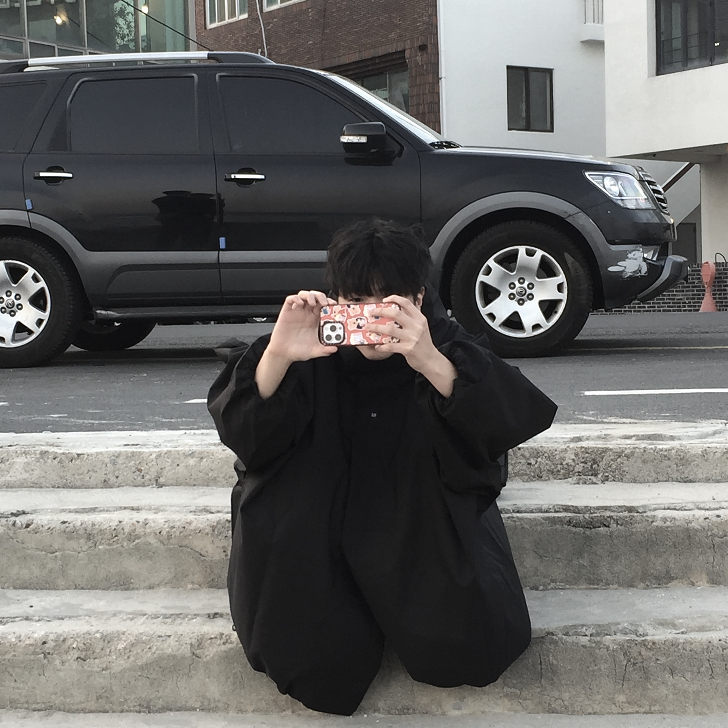 Yeezy Gap Engineered By Balenciaga T-Cut Parka Black, Adidas Yeezy 500 Blush 2022 착용 스타일 - 2