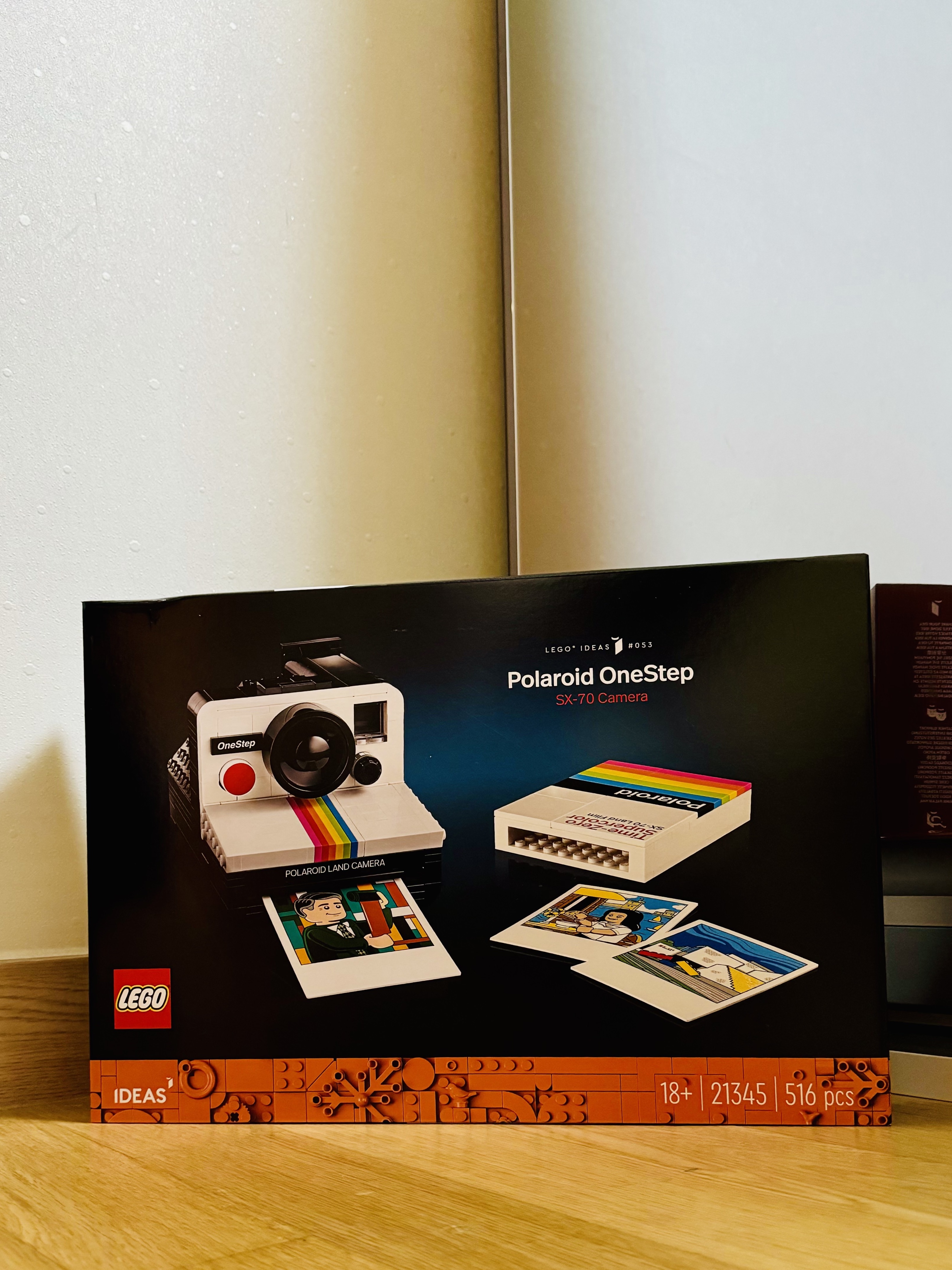 Lego Polaroid OneStep SX-70 Camera 착용 스타일
