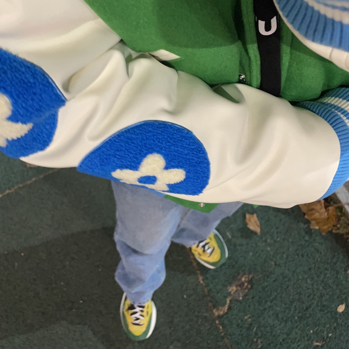 Vandy The Pink Lemonade Varsity Jacket, Nike x Sacai VaporWaffle Tour Yellow & Gorge Green Sail 착용 스타일 - 2