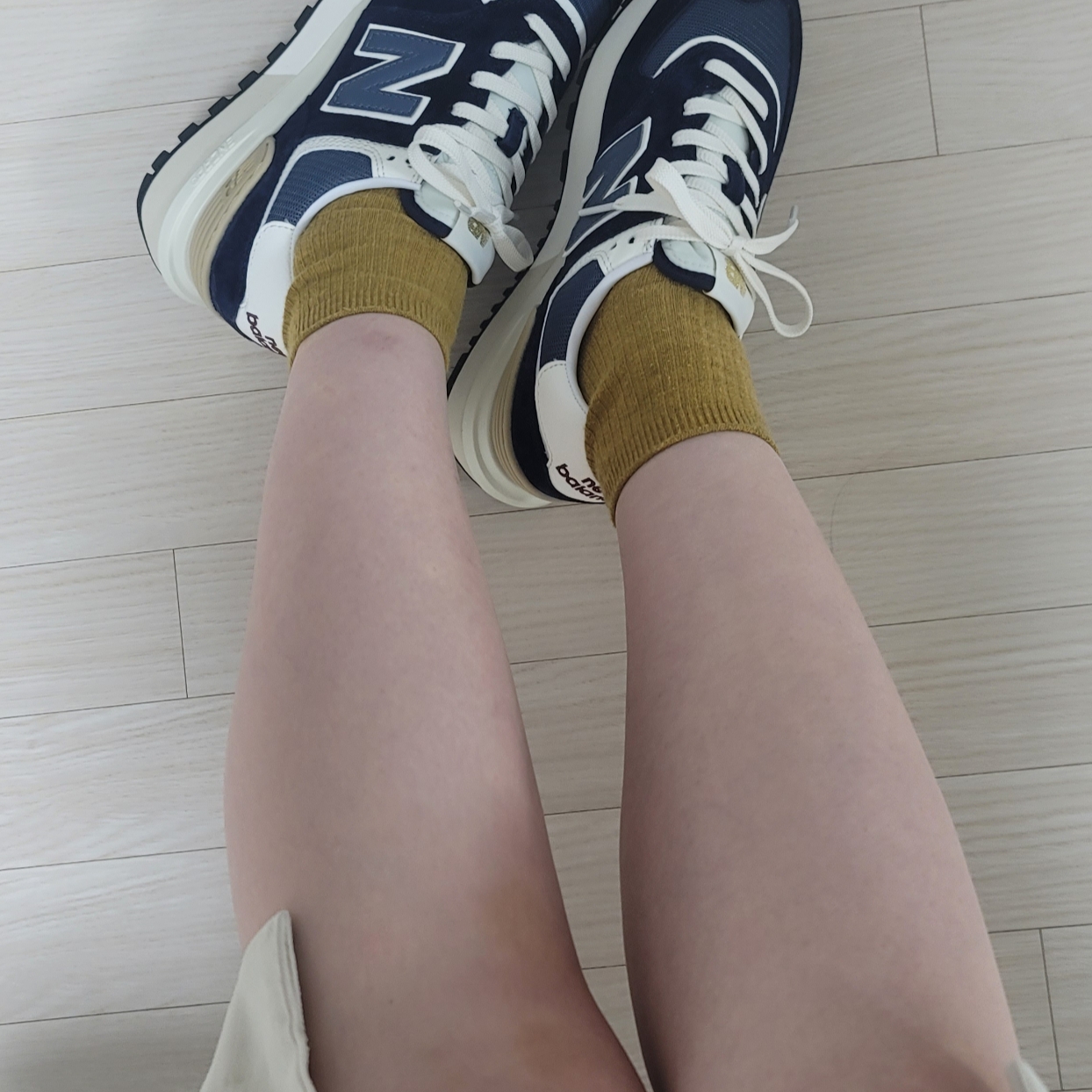 New Balance 574 Legacy Navy 착용 스타일 - 1