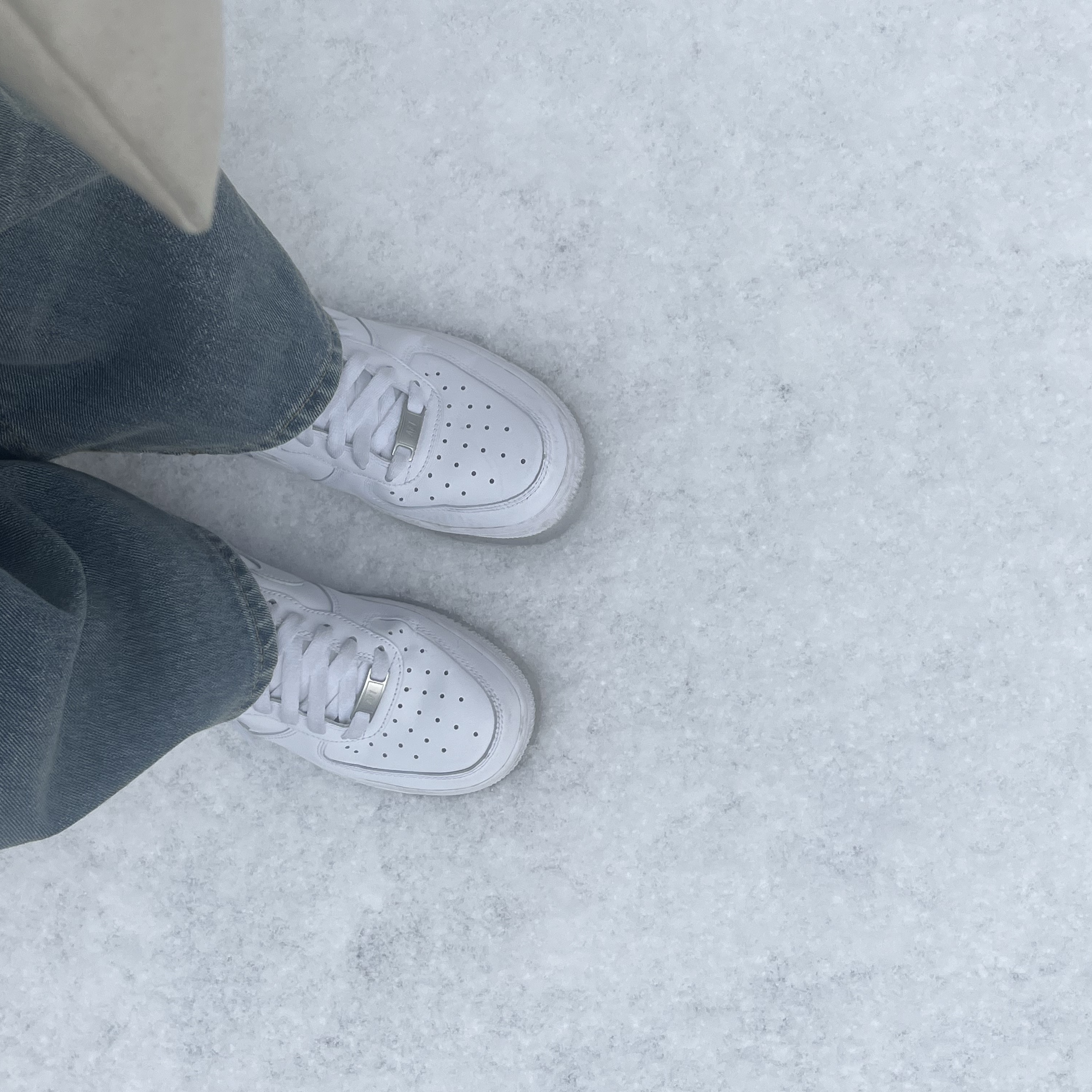 (W) Nike Air Force 1 '07 Low White 착용 스타일