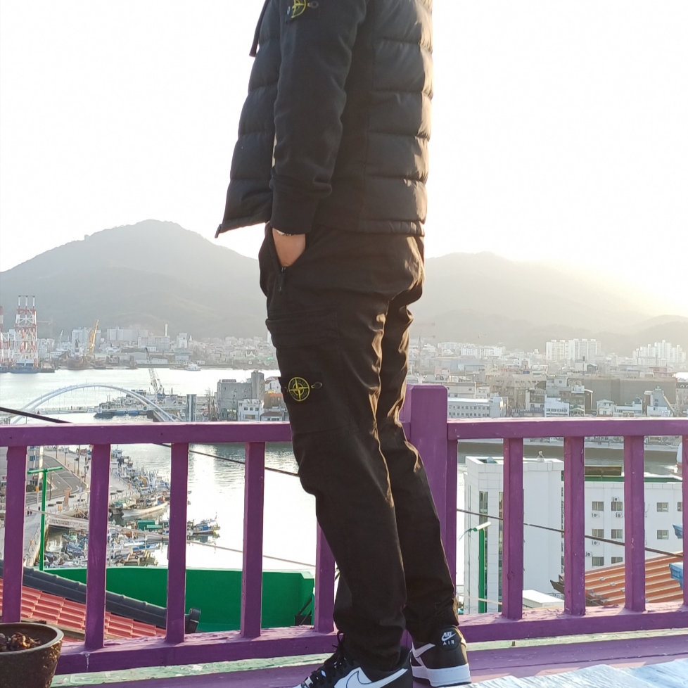 Nike Air Force 1 '07 Black White, Stone Island 64151 Cotton Fleece Garment Dyed Hooded Sweatshirt Black - 23FW 착용 스타일 - 1
