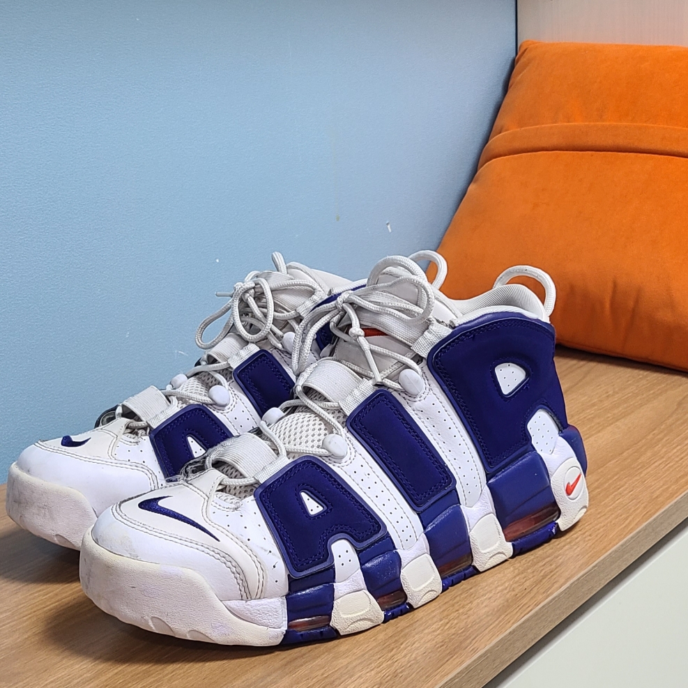 Nike Air More Uptempo Knicks 착용 스타일