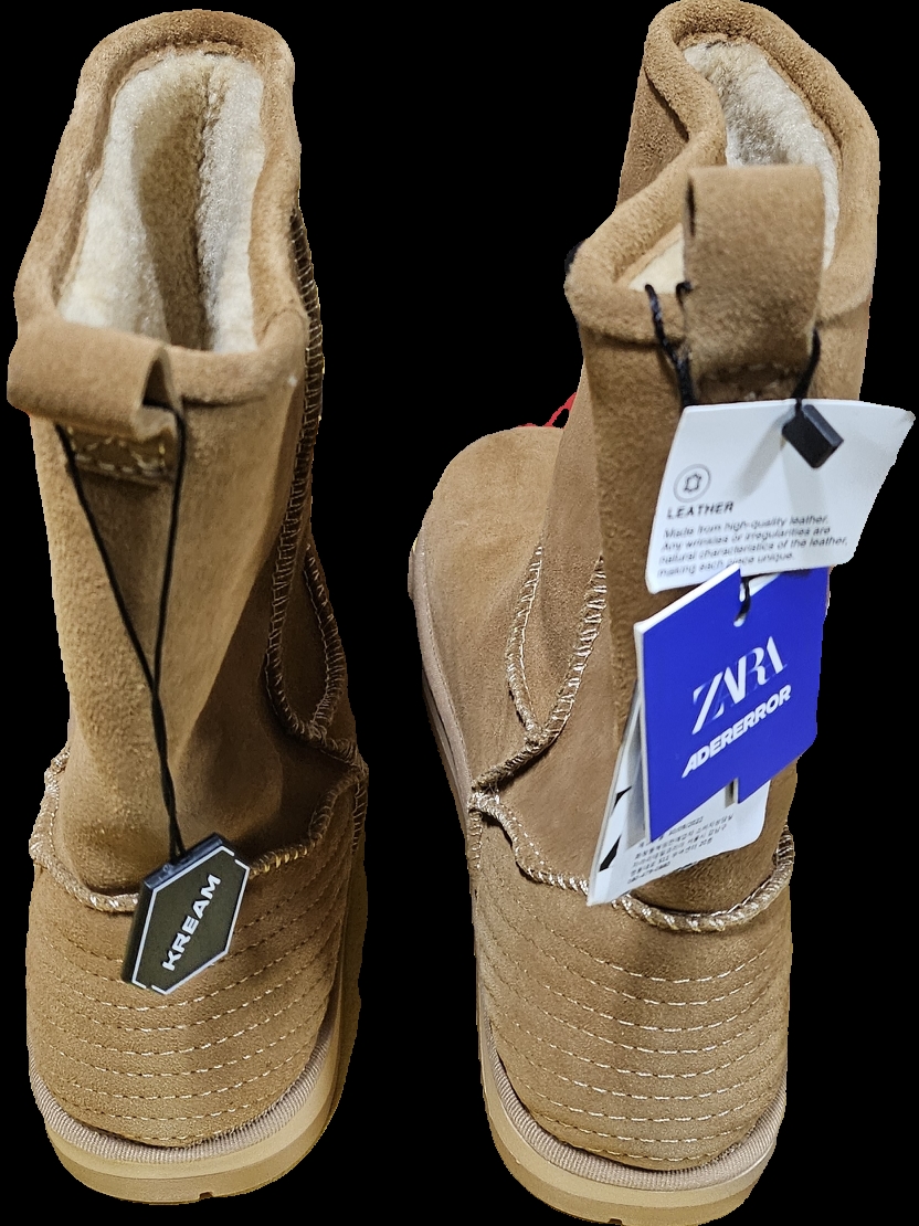 Zara x Ader Error Split Suede Flat Ankle Boots Sand Brown 착용 스타일 - 2