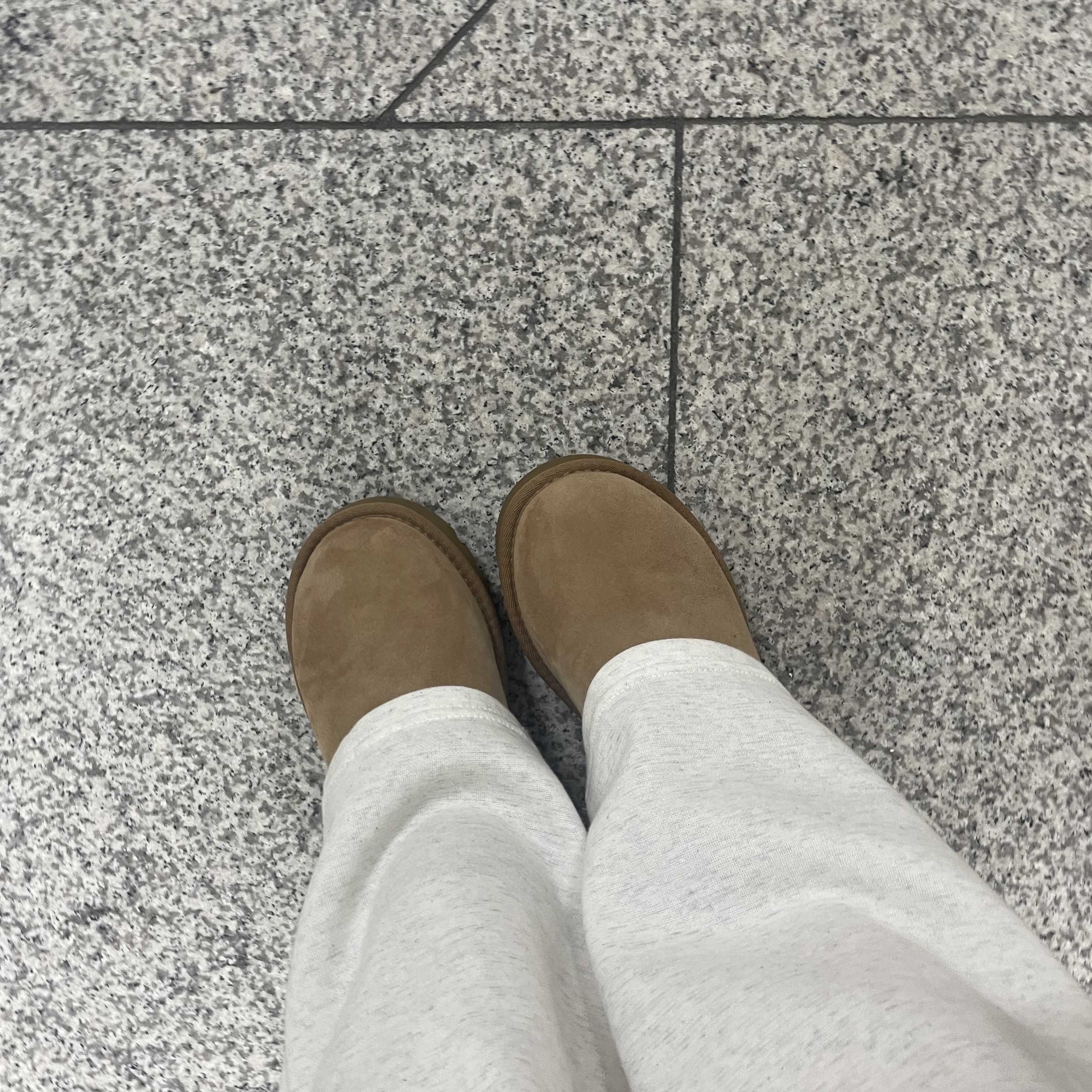 (W) UGG Classic Mini II Boots Chestnut 착용 스타일