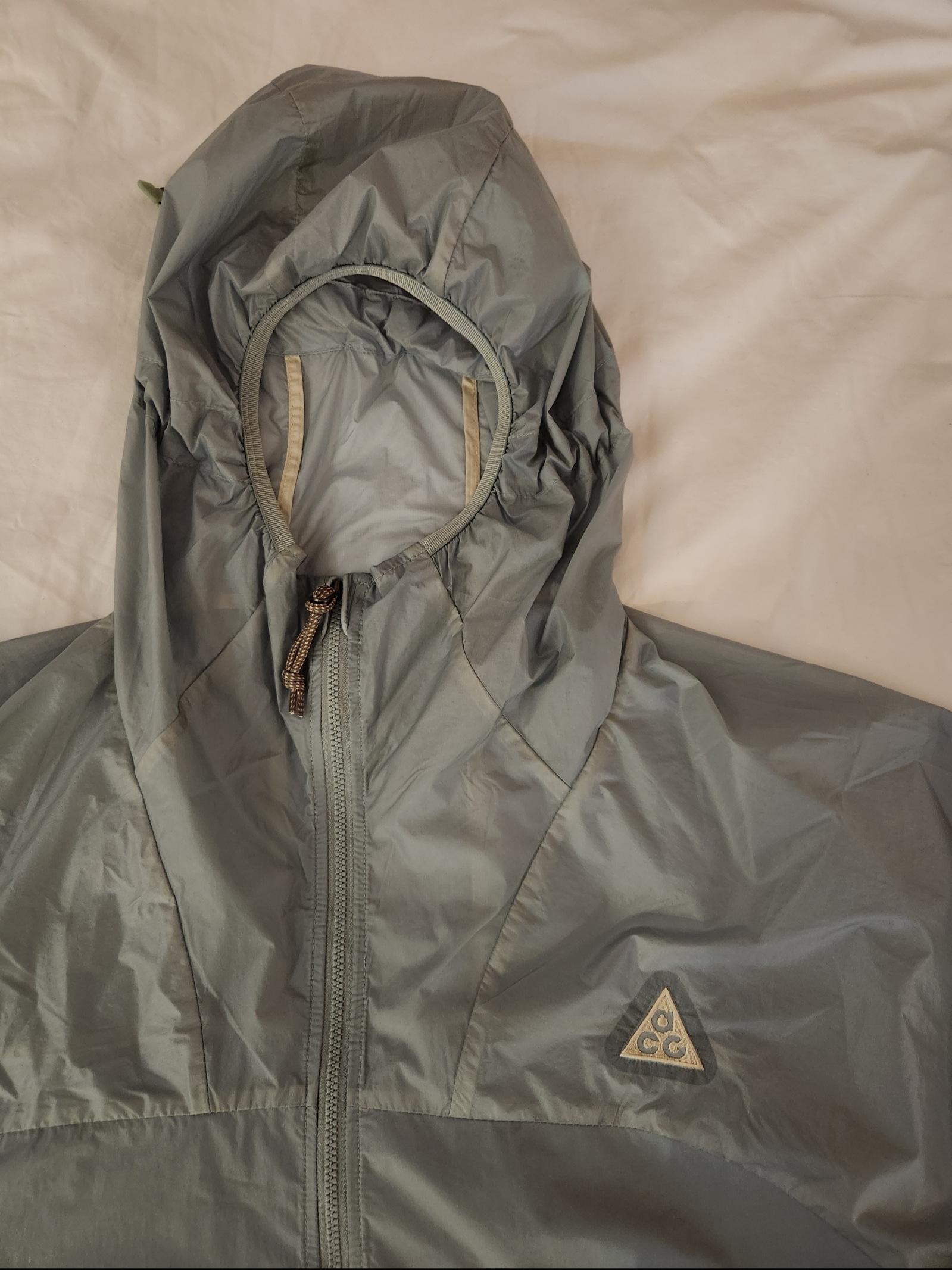 Nike ACG Cinder Cone Windproof Jacket Dusty Sage - Asia, Nike x Stussy NRG Washed Fleece Crewneck Black (DO5310-010) 착용 스타일 - 4