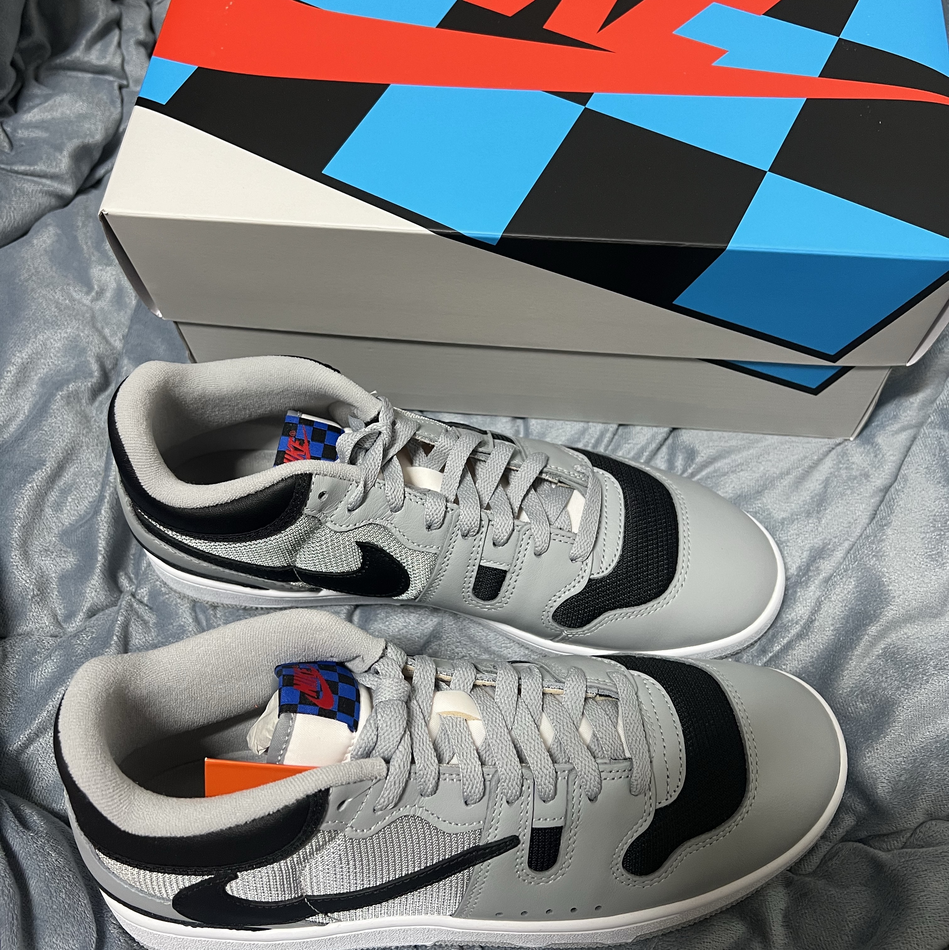 Nike x Travis Scott Mac Attack SP Light Smoke Grey 착용 스타일 - 2