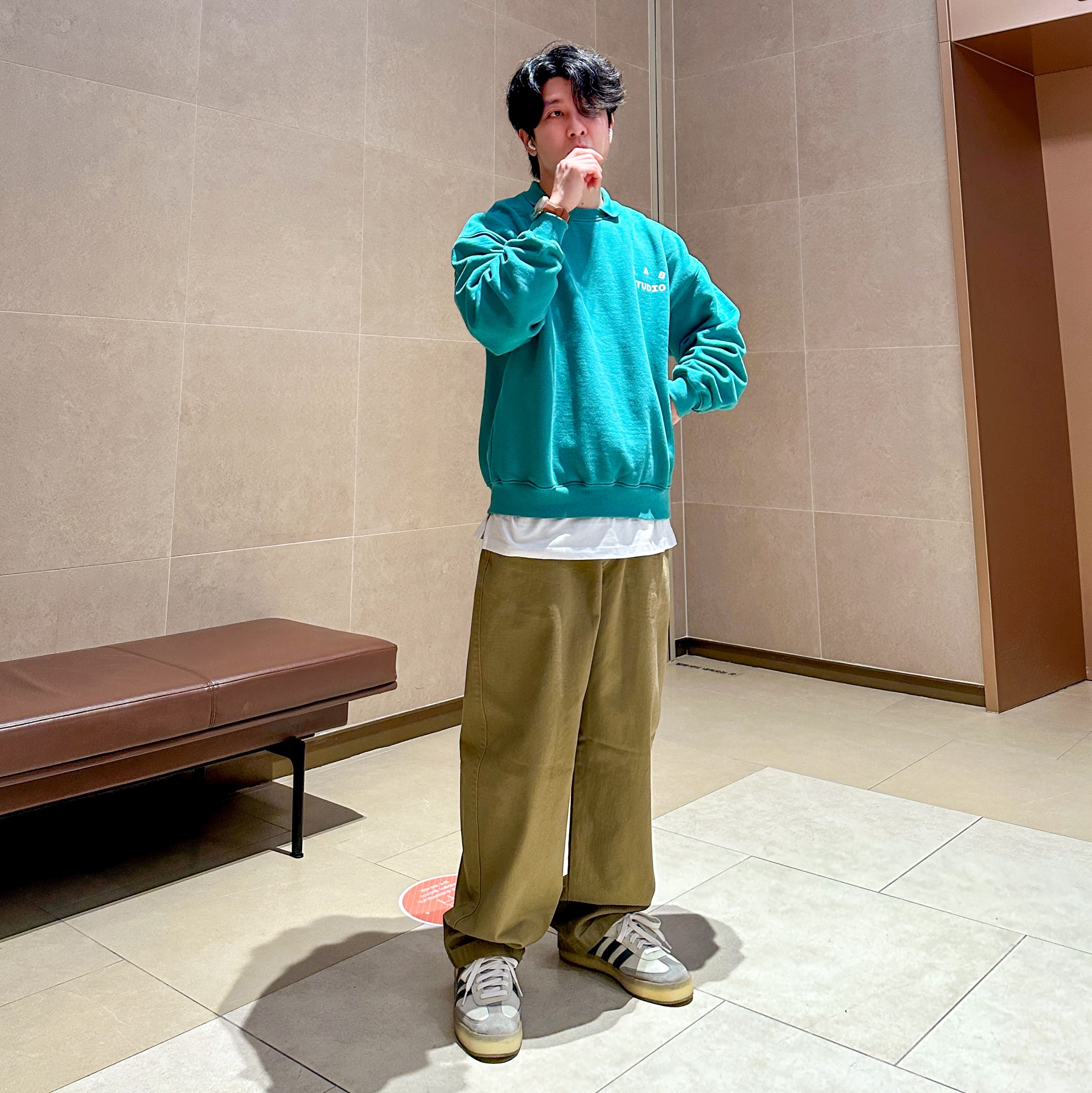 IAB Studio Rugby Sweatshirt Mint - The Hyundai Seoul Exclusive, Adidas x Clarks x Ronnie Fieg 8th Street Samba Chalk White Green 착용 스타일 - 1