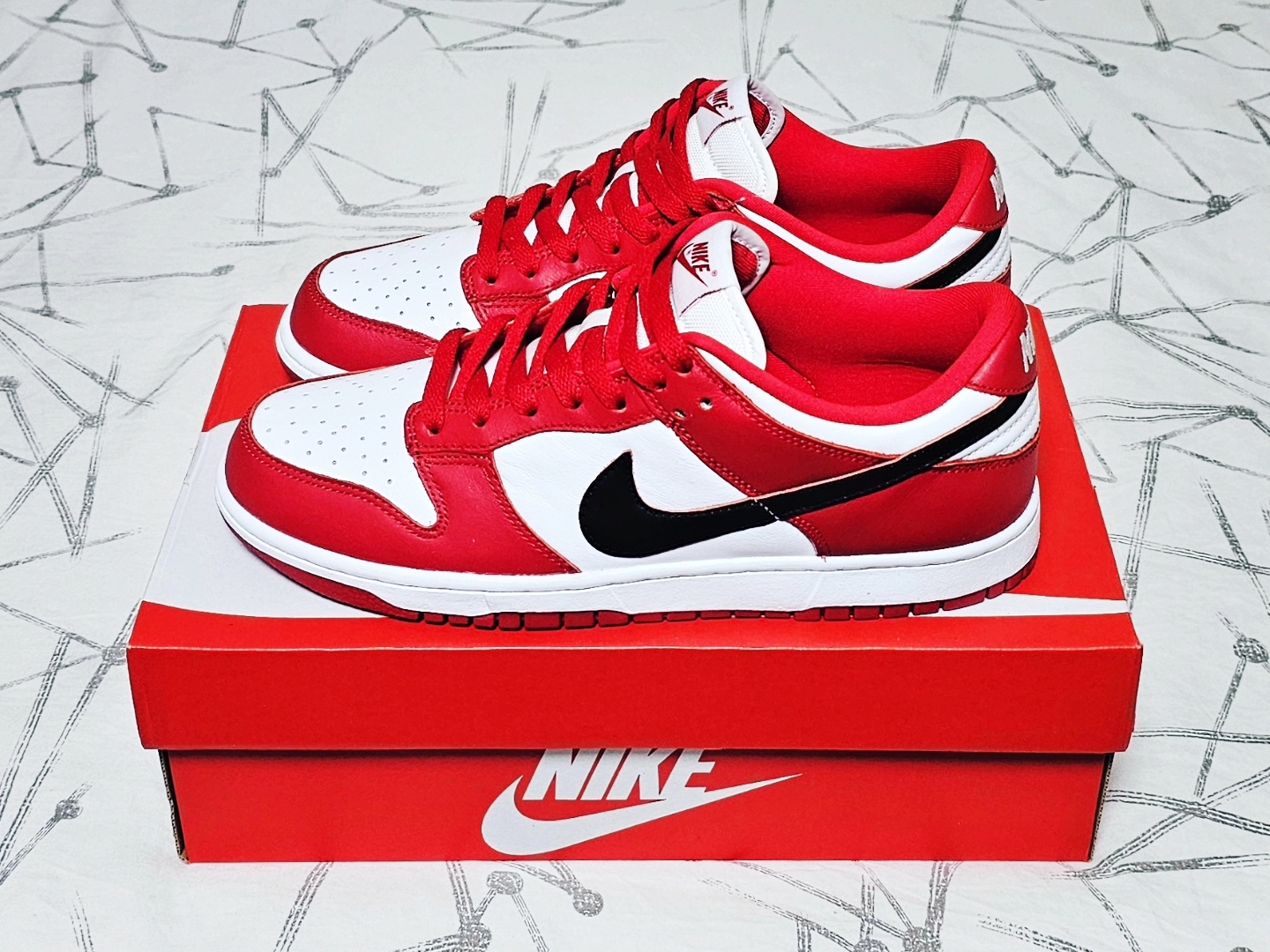 Nike Dunk Low SP White and University Red 2023 착용 스타일 - 2